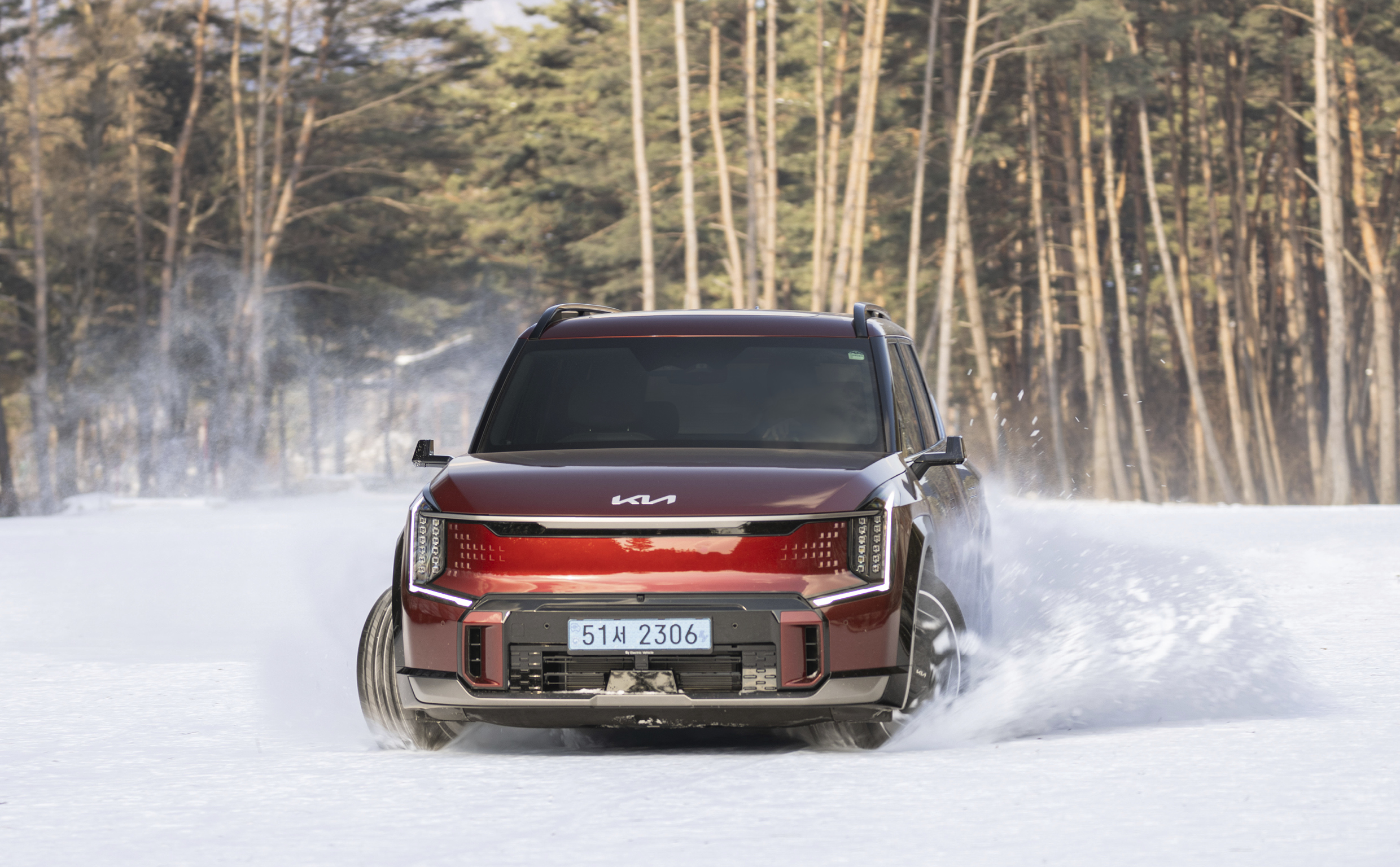 Kia EV9 Is Running Over Snow