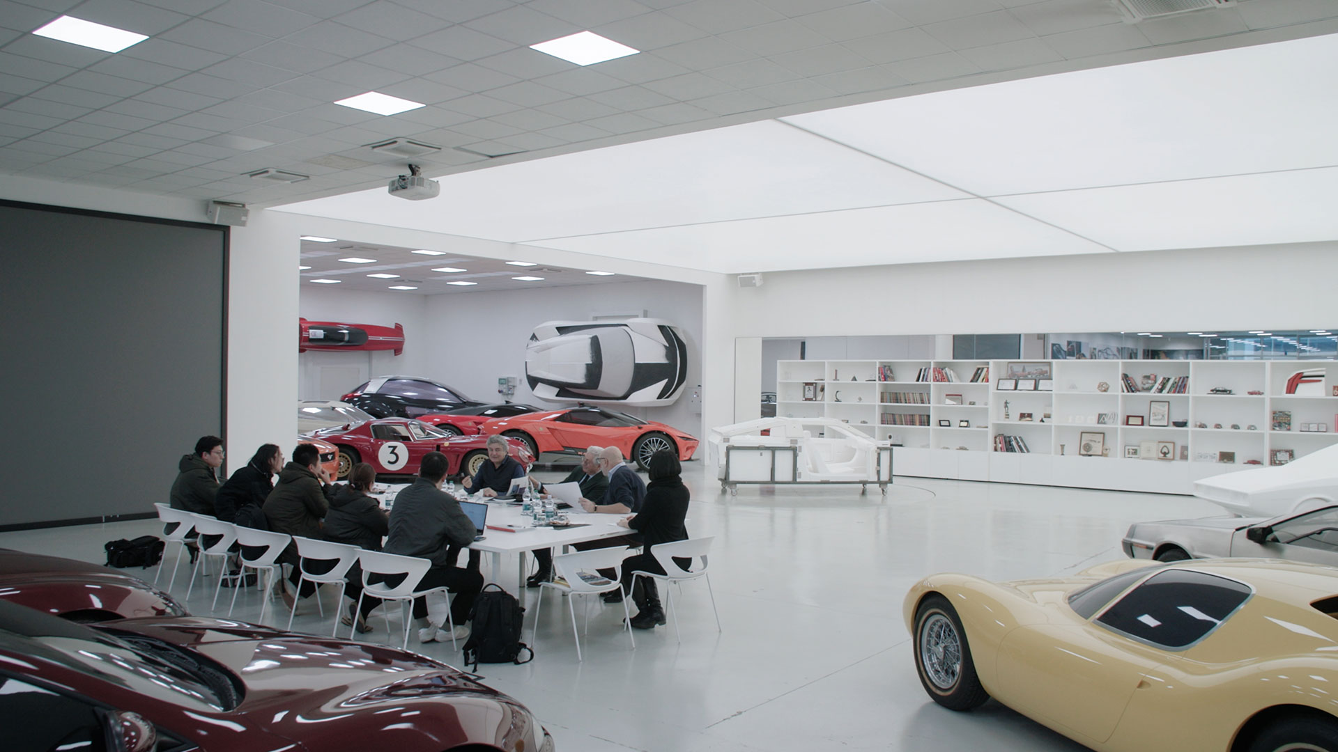 현대자동차가 공개한 다큐멘터리 <위대한 유산 – 자동차>의 스틸컷