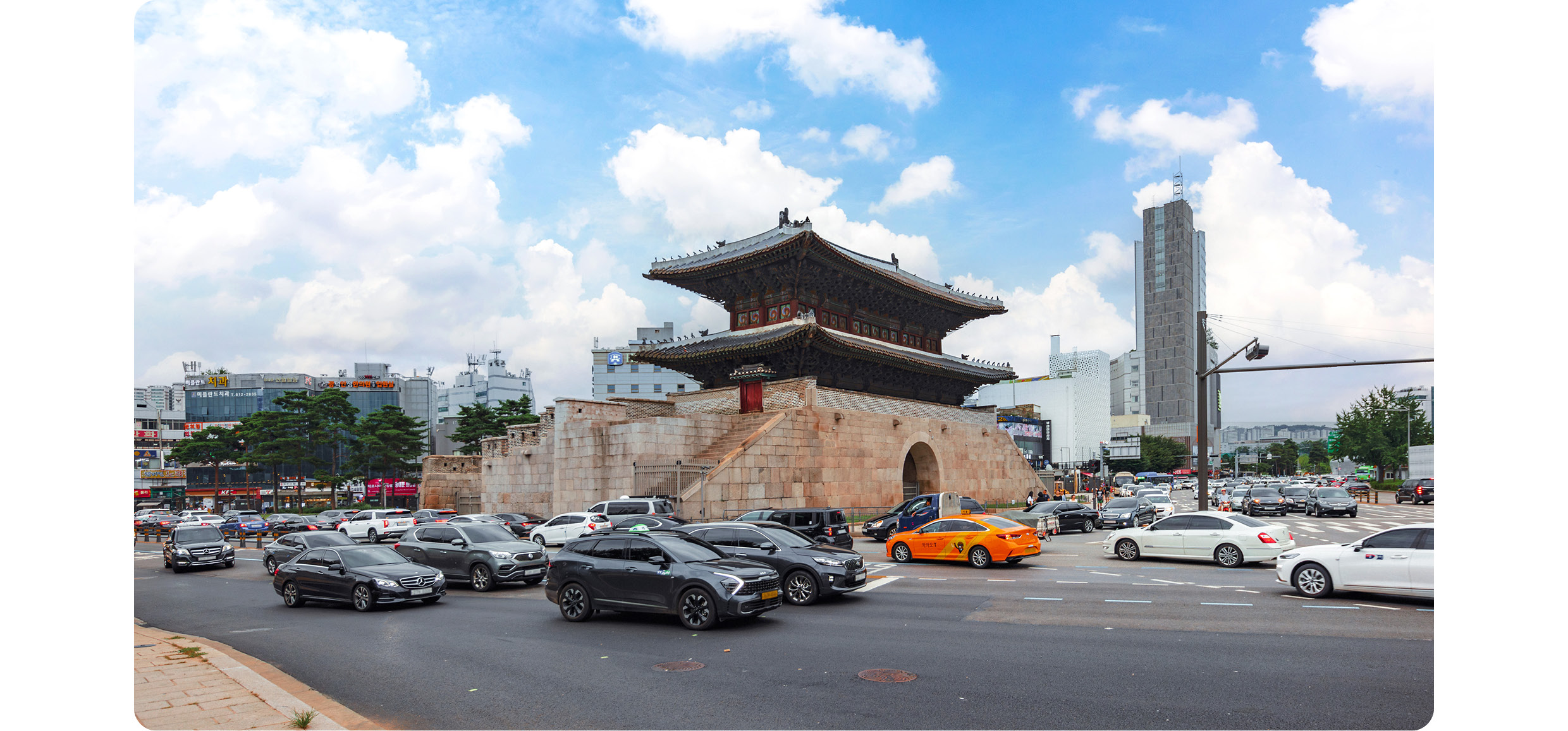 동대문 주변 시내 도로 상황