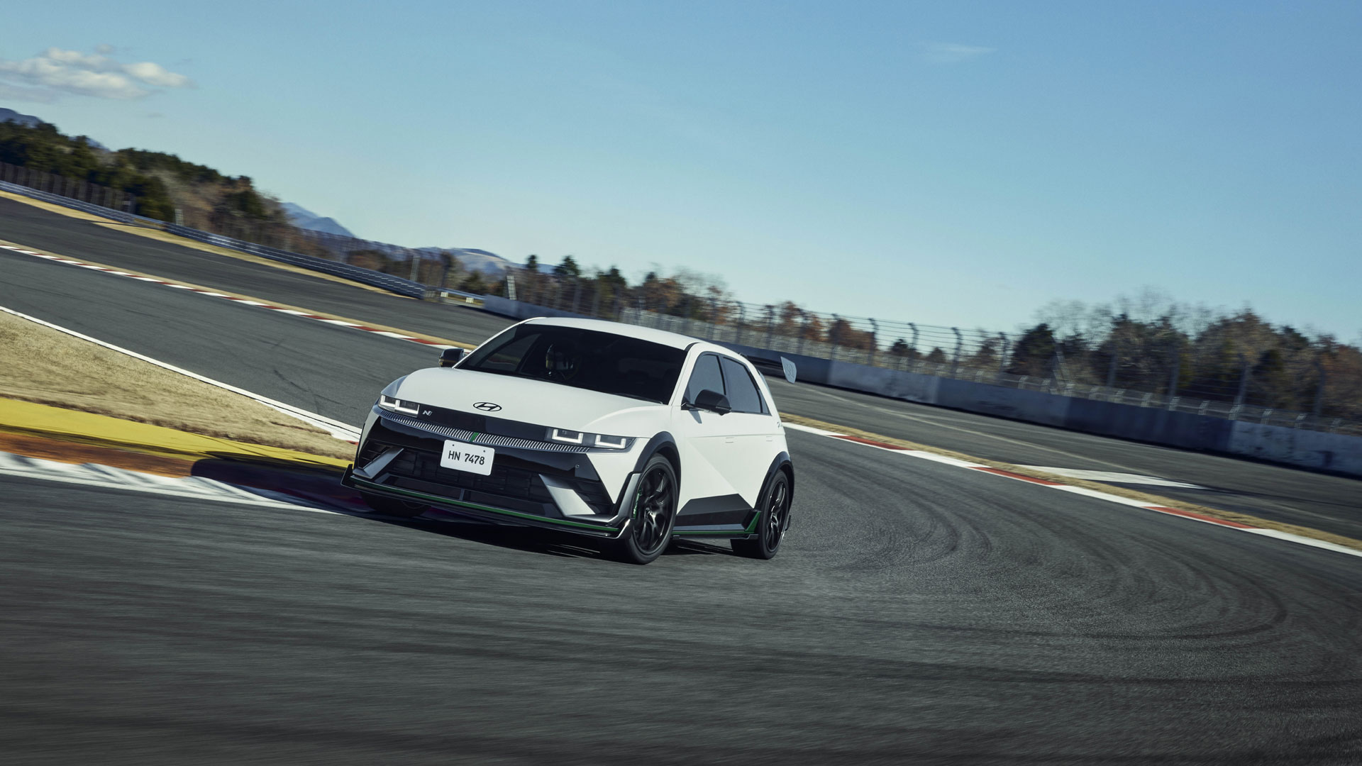 DK 에디션 리미티드 패키지를 장착한 아이오닉 5 N. - 1