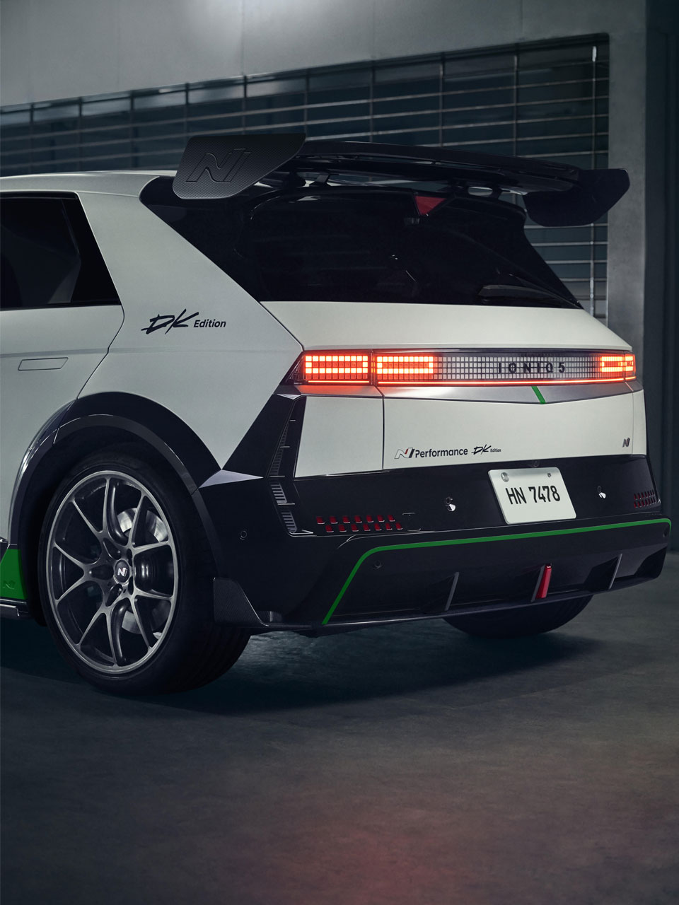 DK 에디션 리미티드 패키지를 장착한 아이오닉 5 N.-4