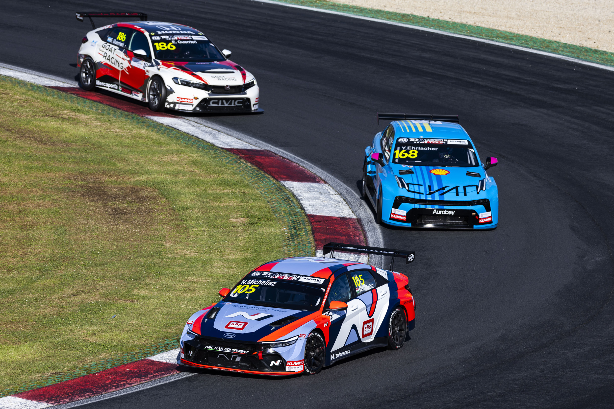 아반떼 N TCR의 경기 모습