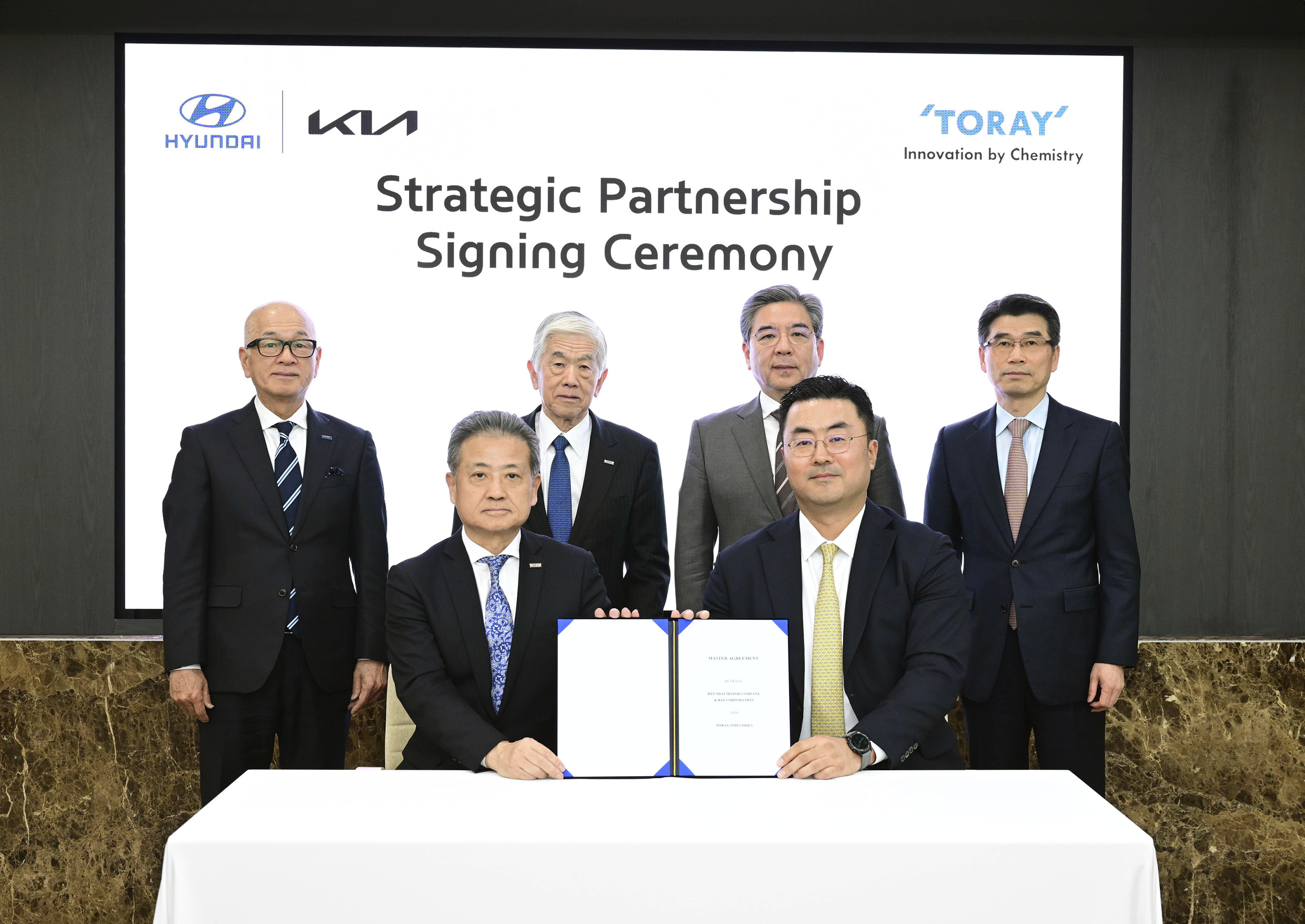 Japan's Toray and Hyundai Motor Group Sign Strategic Cooperation Agreement
