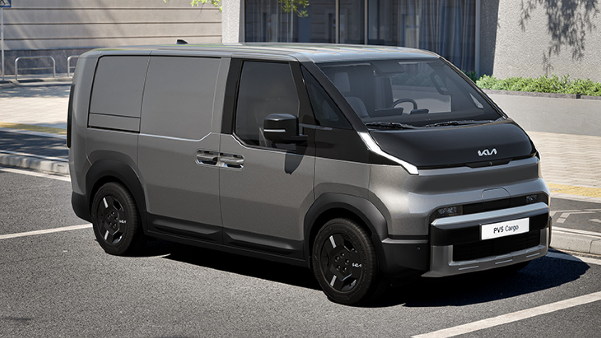 KIA PV5 전측면 모습