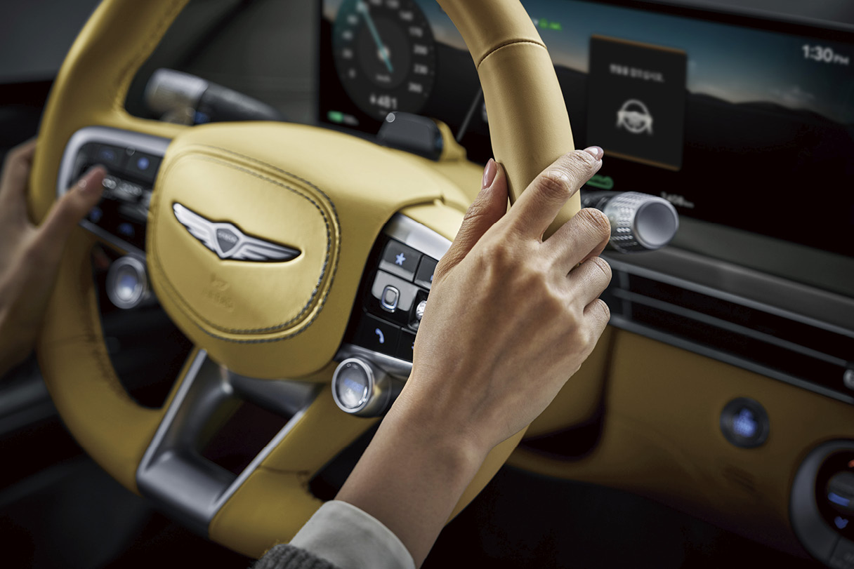 제네시스 GV60 스티어링 휠