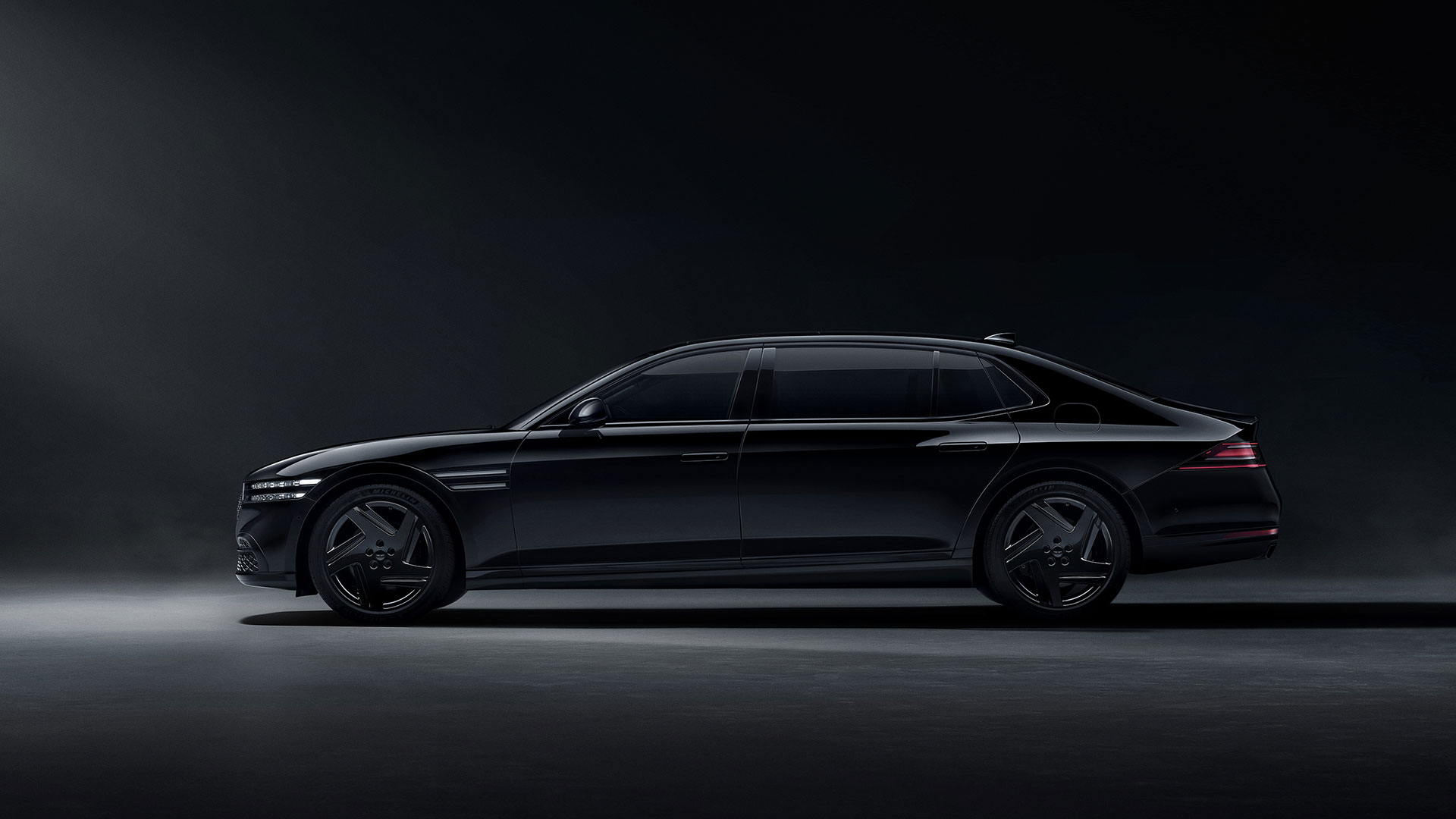 G90 롱휠베이스 블랙 외장 이미지