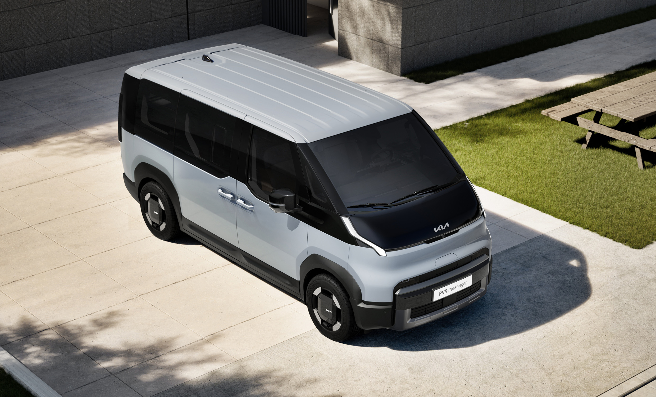 기아 PV5의 정측면 모습