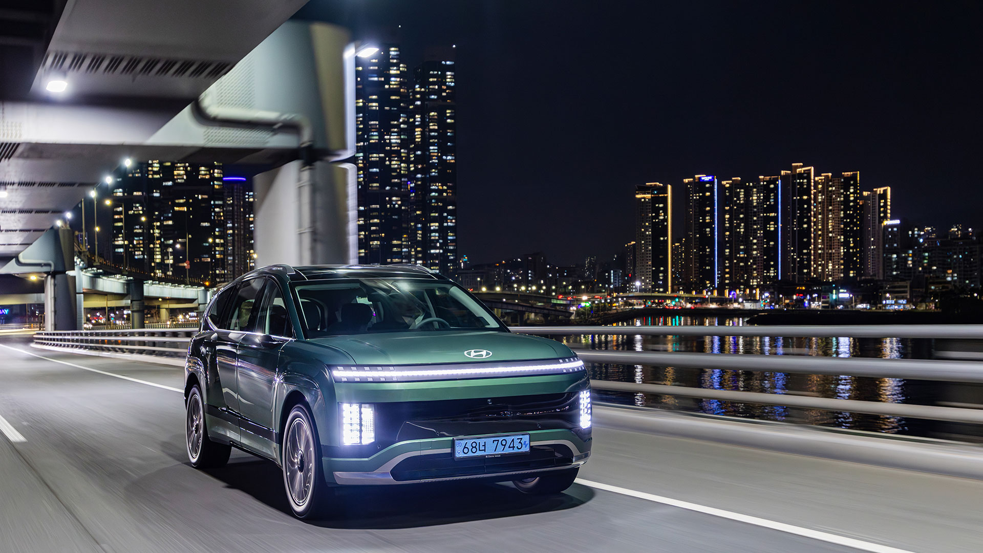 Hyundai IONIQ 9: Game-changing Electric SUV Offers Long Range and Next-level Comfort, Features and Capabilities