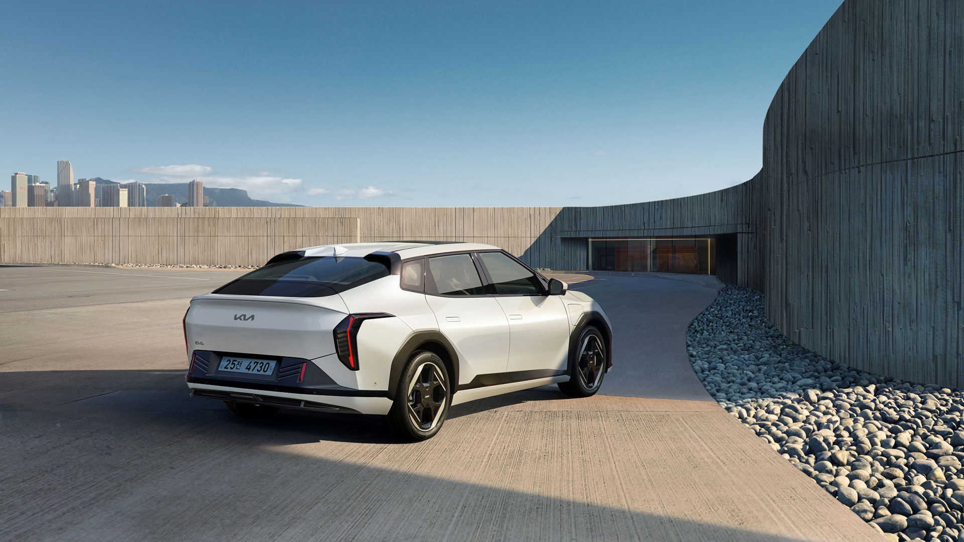 더 기아 EV4 외장