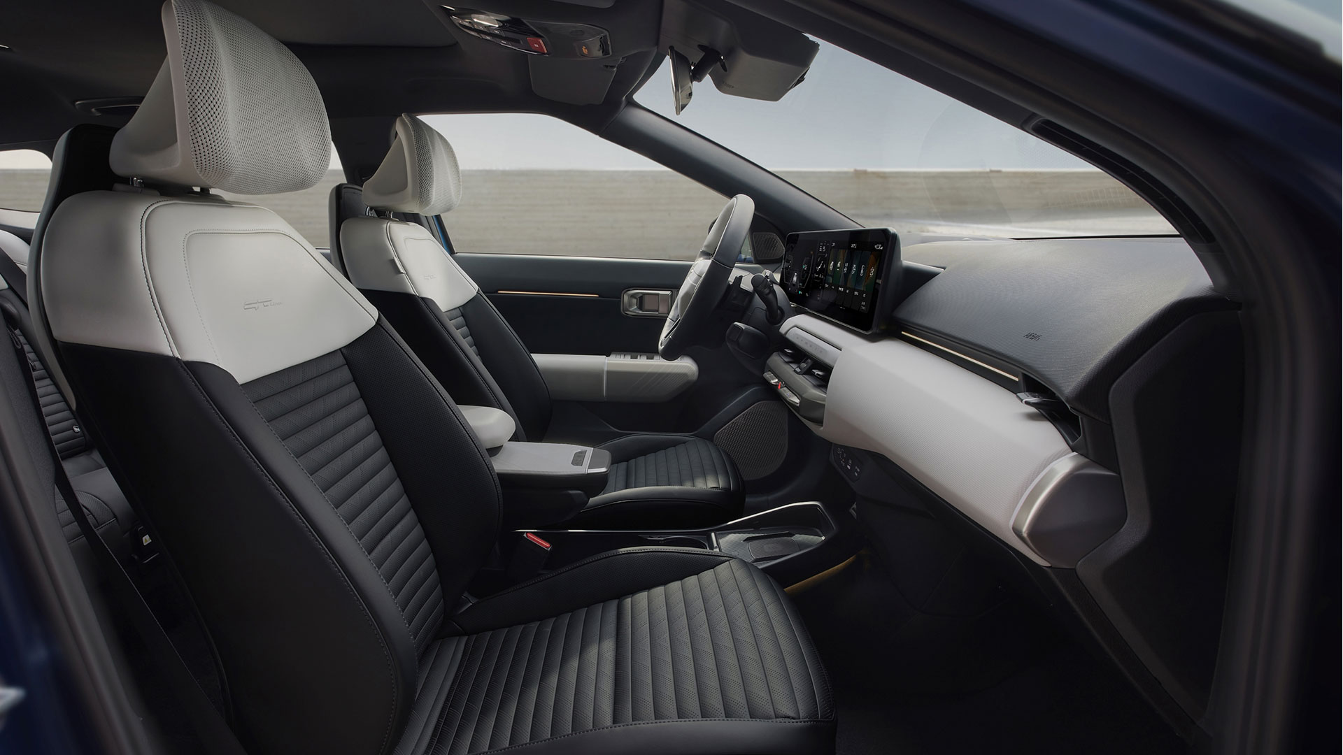 더 기아 EV4 GT 라인 내장