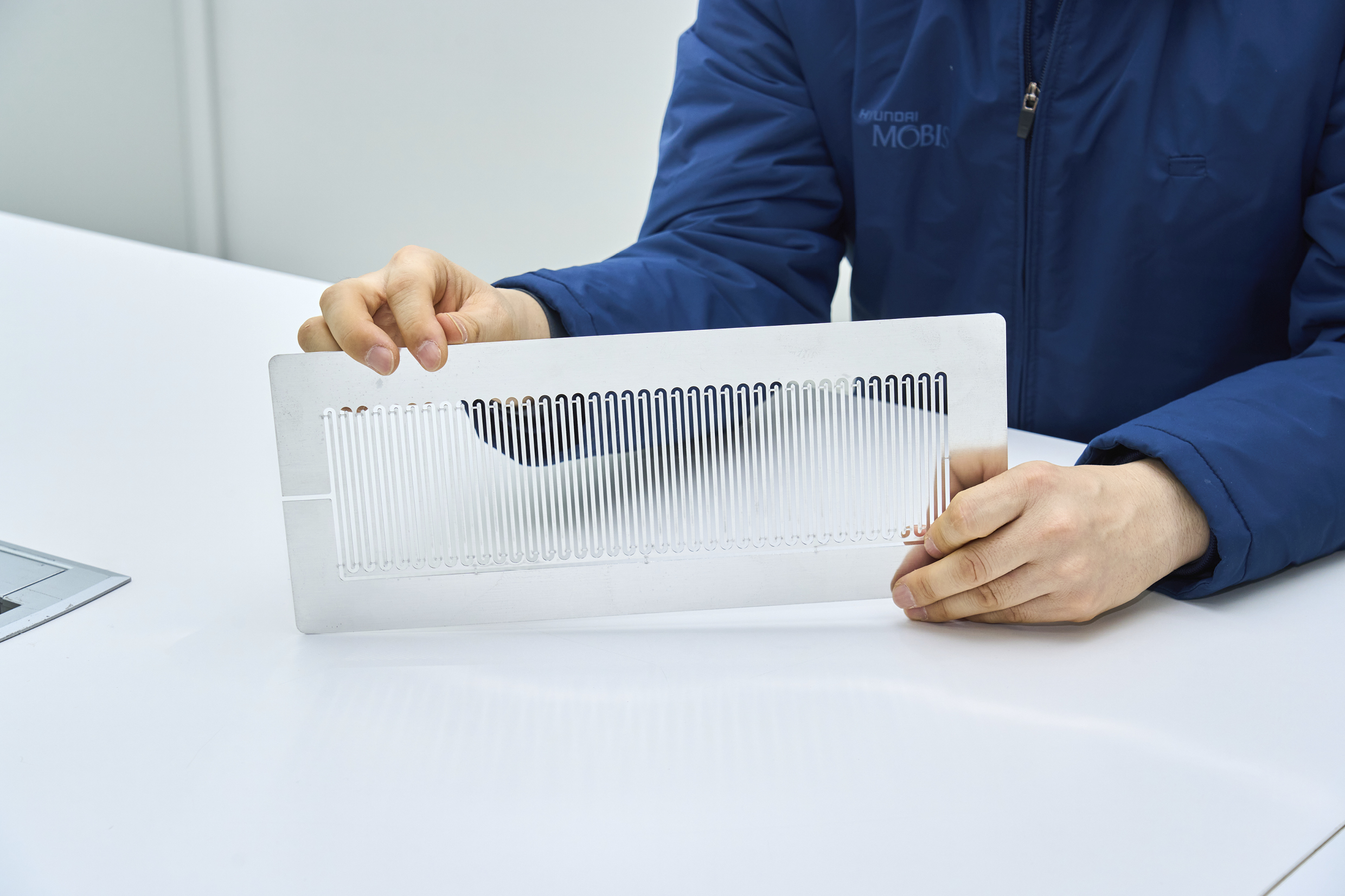 진동형 히트파이프 내부 구성품