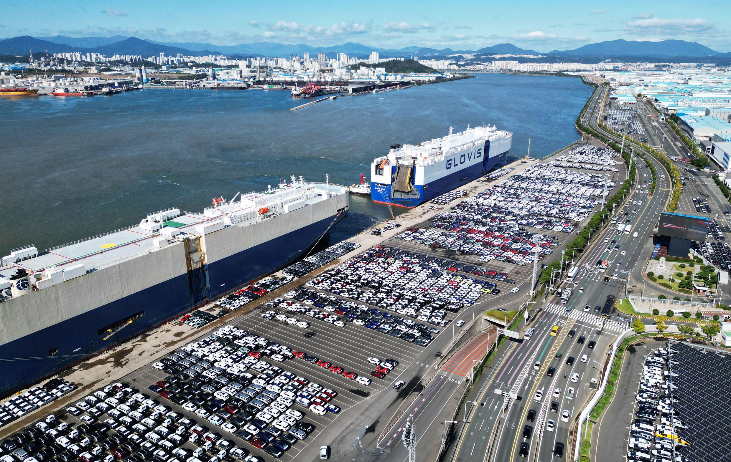 현대차그룹 수출 차량 선적 모습