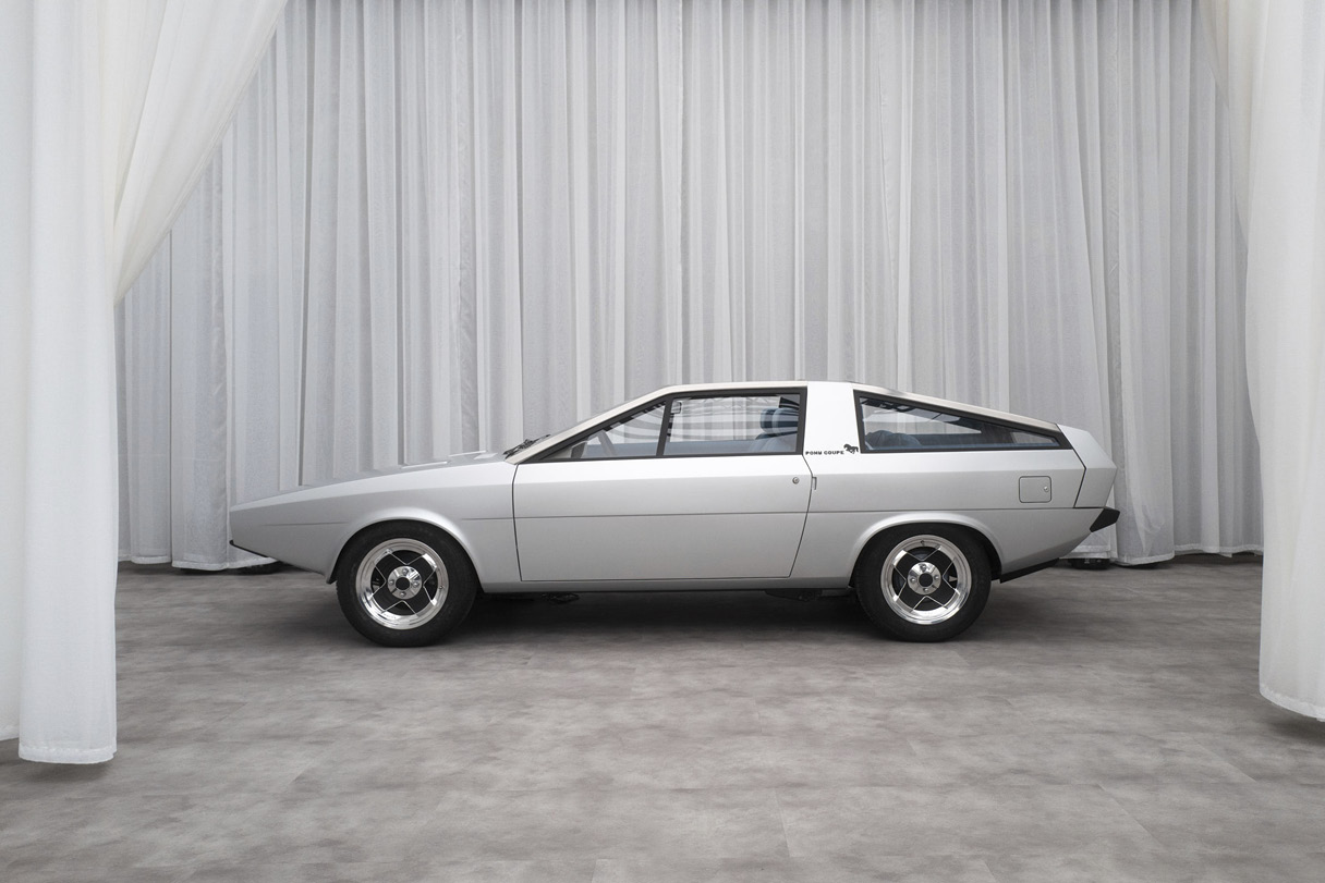 포니 쿠페 콘셉트의 측면부 모습