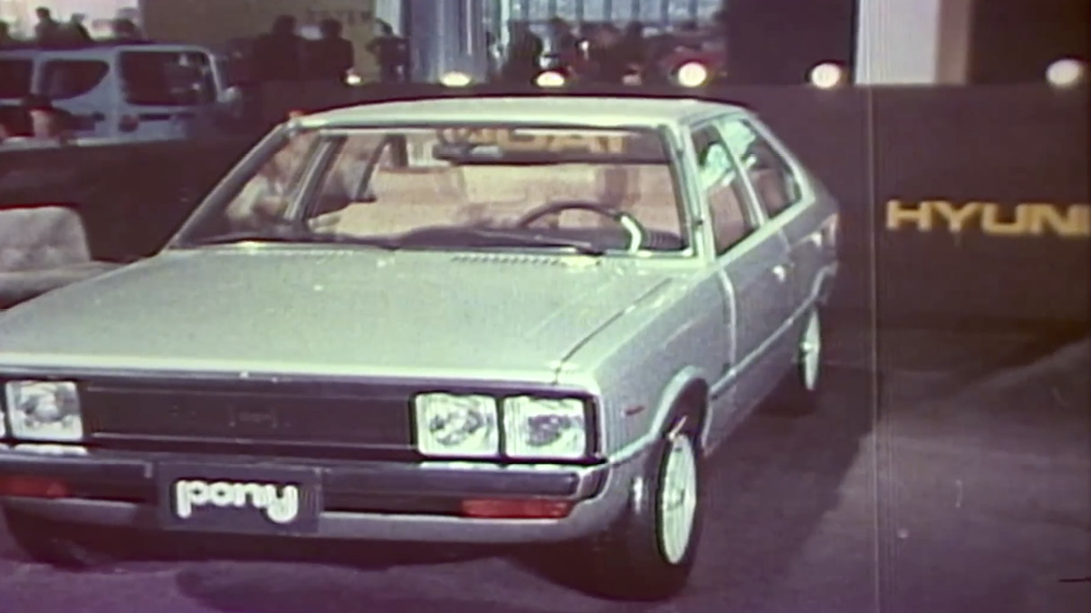 1974년 토리노 모터쇼에서 첫 공개된 현대자동차 포니의 모습