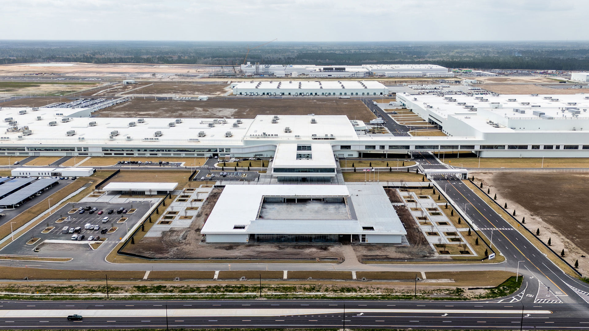 Hyundai Motor Group Metaplant America Celebrates Grand Opening, Powering U.S. Economic Growth