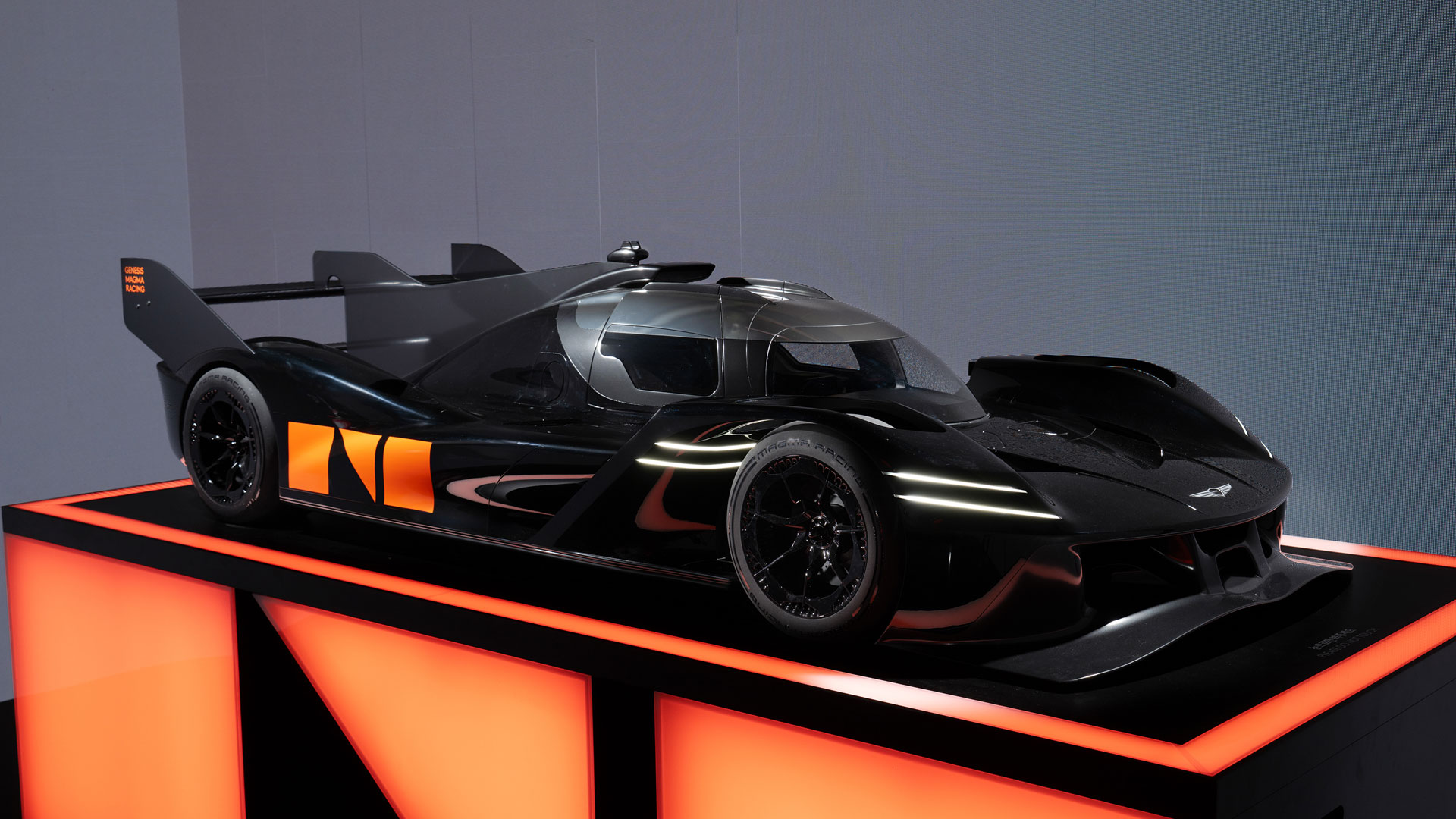 제네시스가 2025 서울모빌리티쇼에서 공개한 GMR-001 하이퍼카 디자인