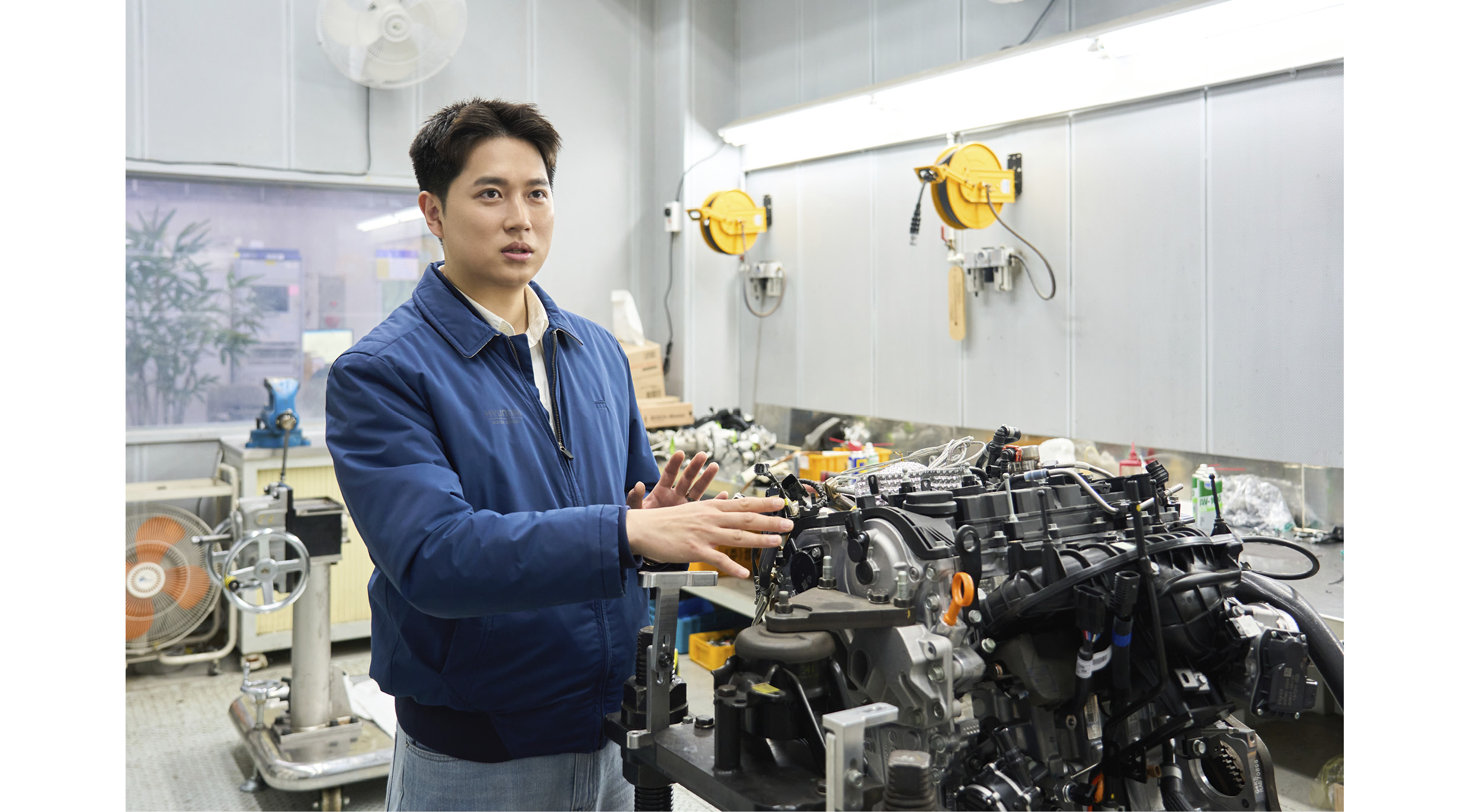 차세대 하이브리드 개발에 참여한 연구원의 모습