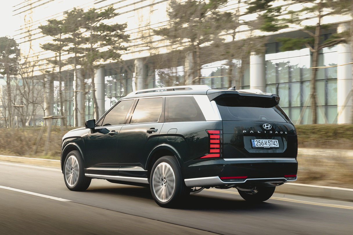 팰리세이드 하이브리드 주행 모습