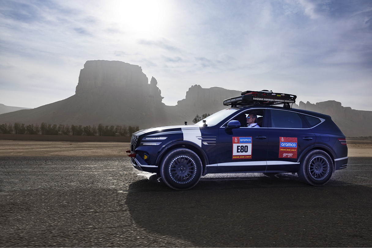 The image of GV80 racing through the desert