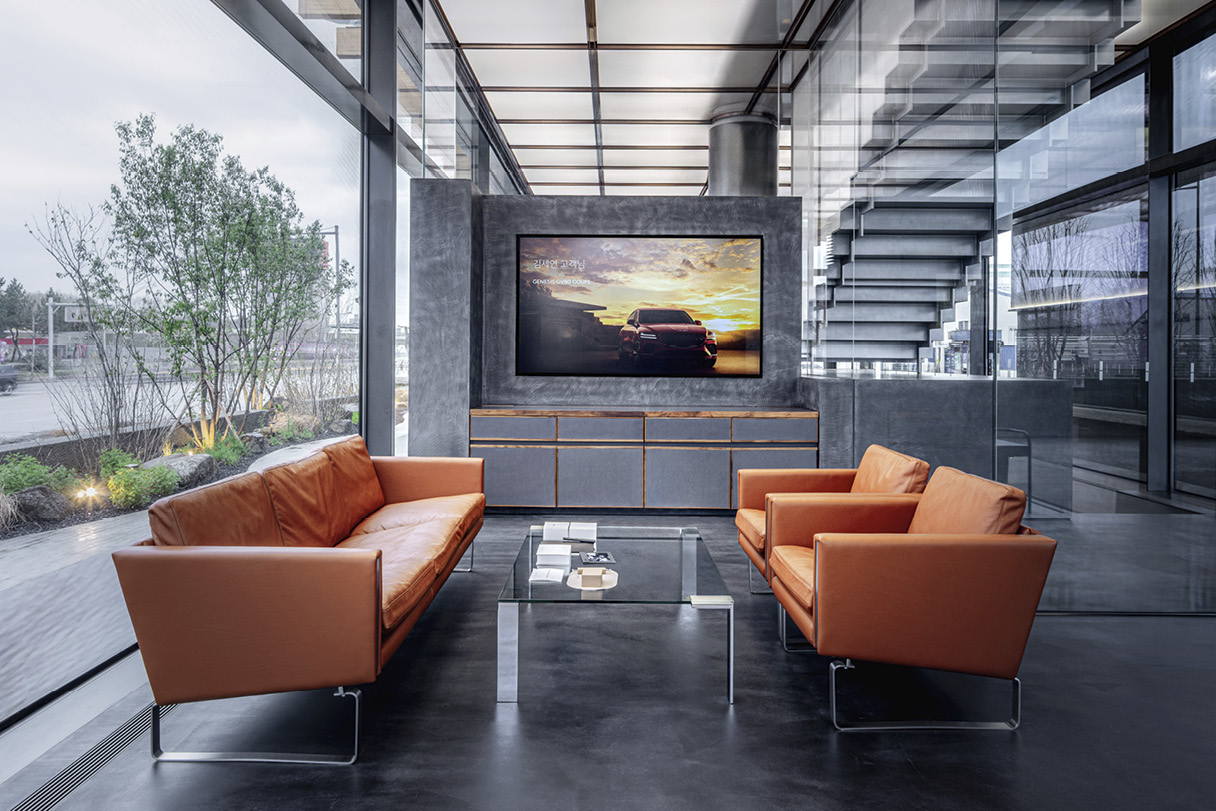 제네시스 청주 전시장의 실내 전경