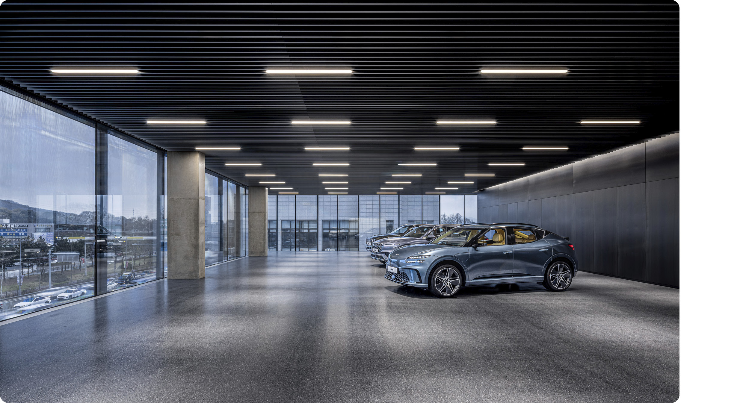 제네시스 청주 전시장의 실내 전경