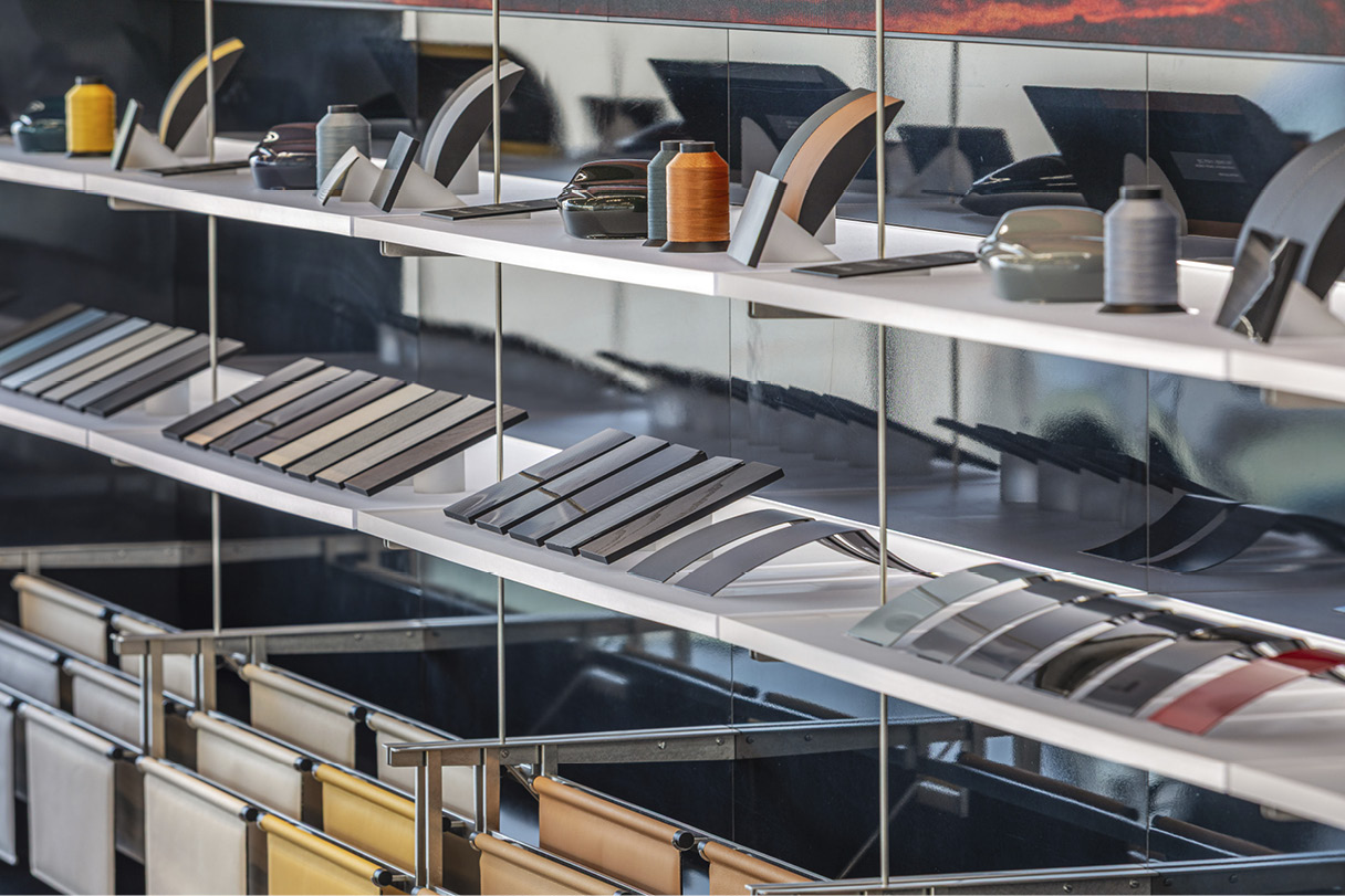 제네시스 청주 전시장의 실내 전경