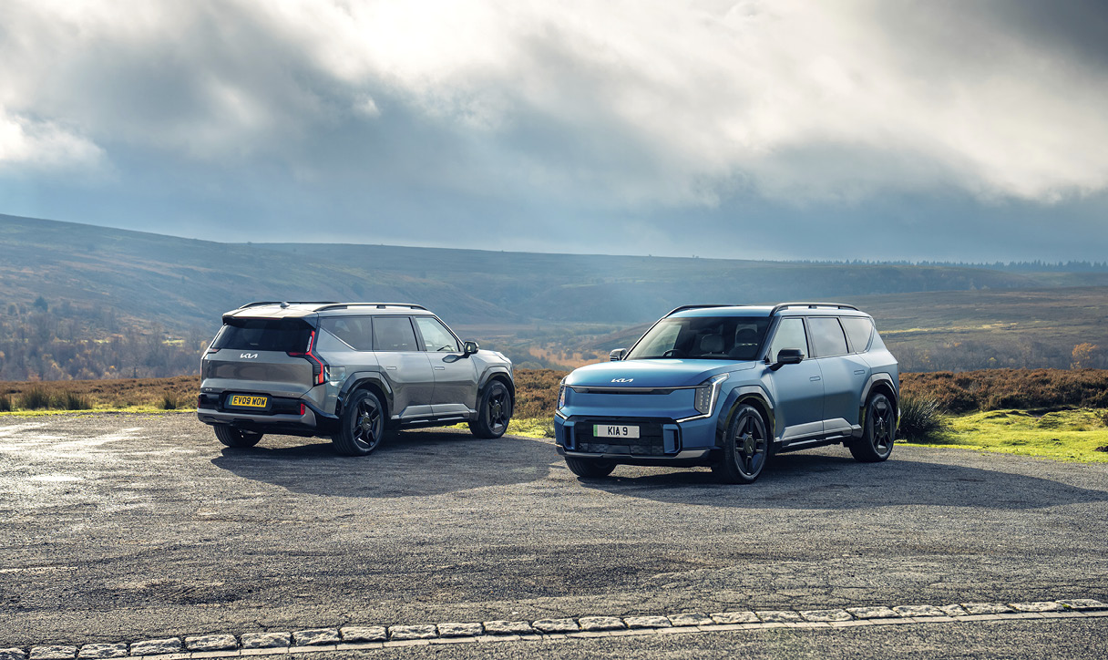 EV9의 전측면, 후측면 모습