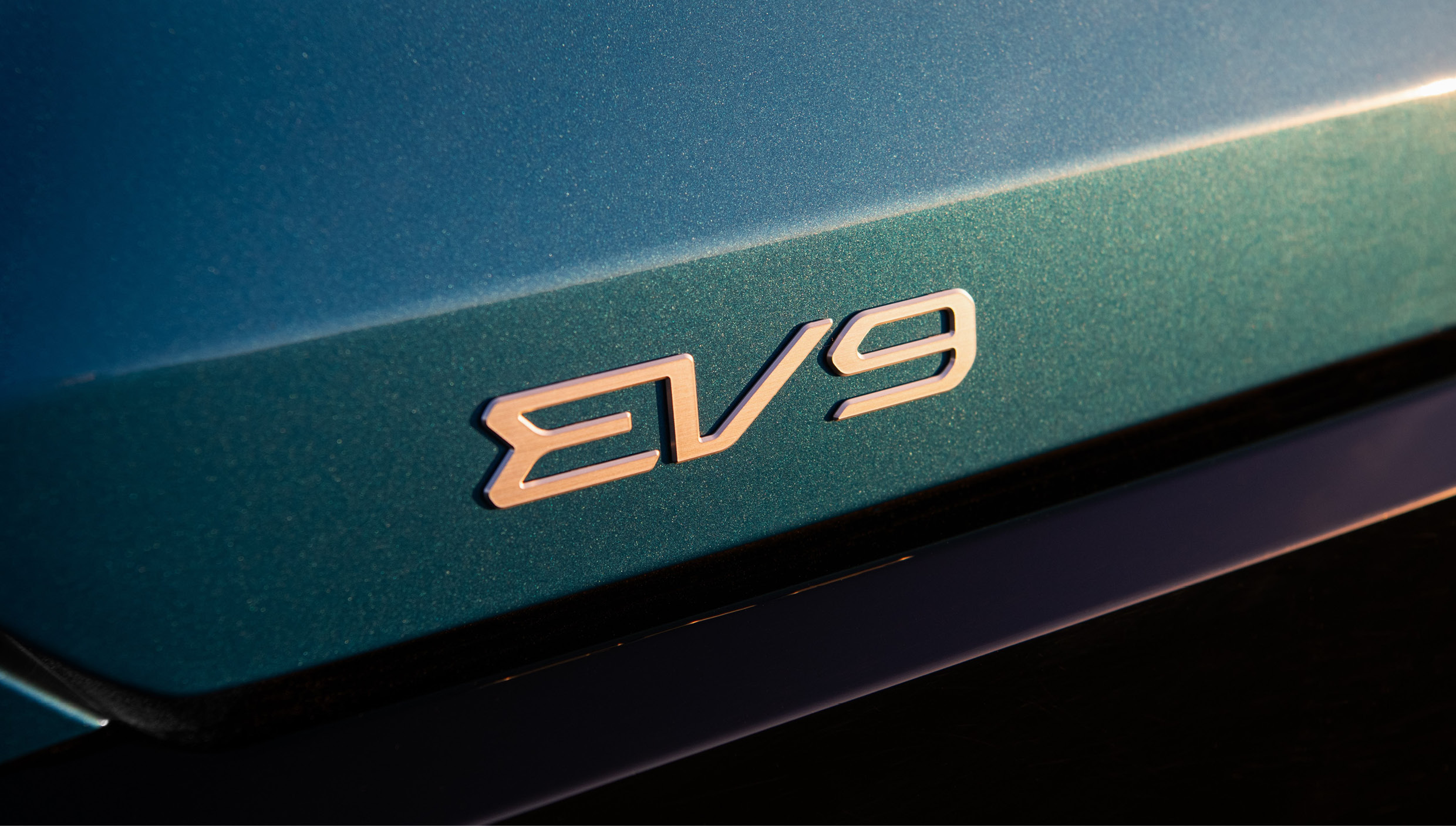 EV9 레터링 이미지