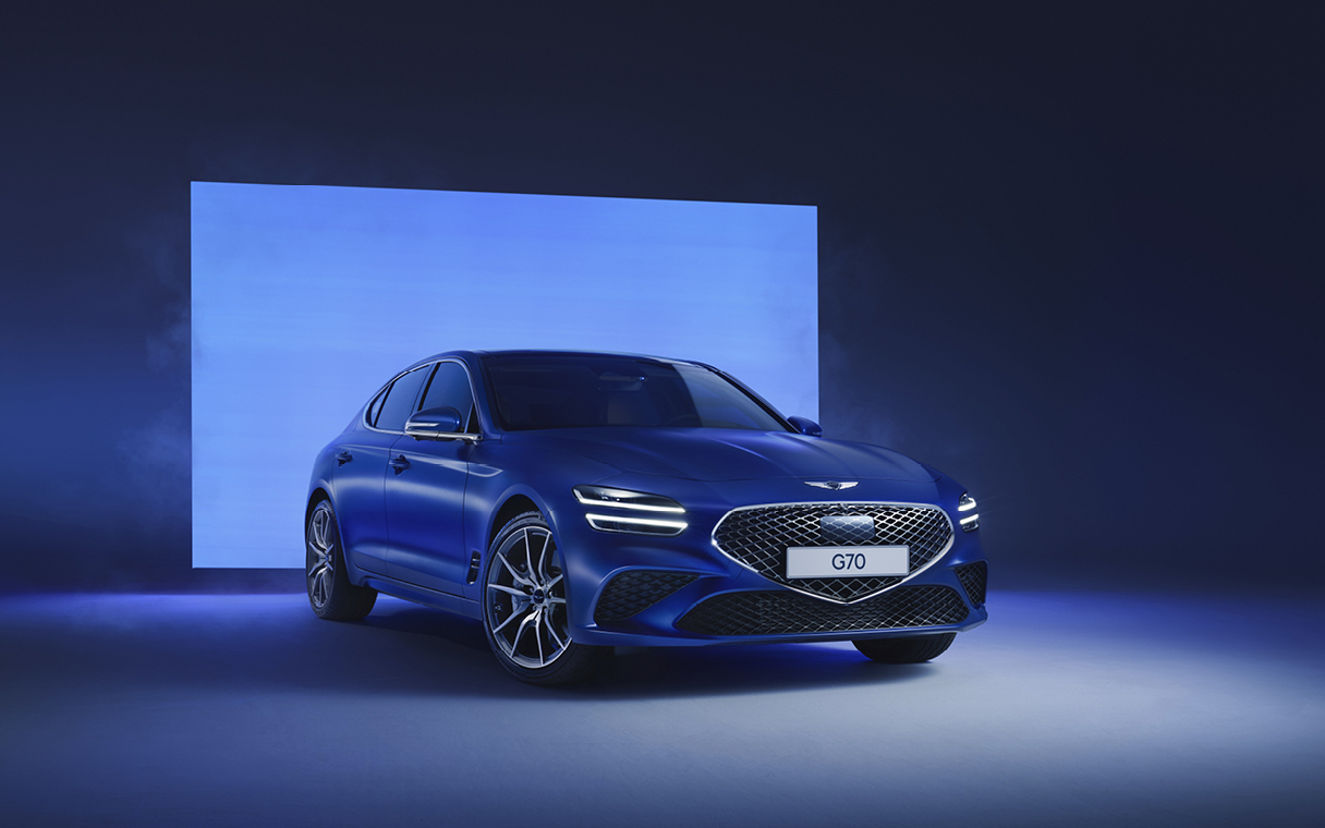 제네시스 G70 전측면 모습