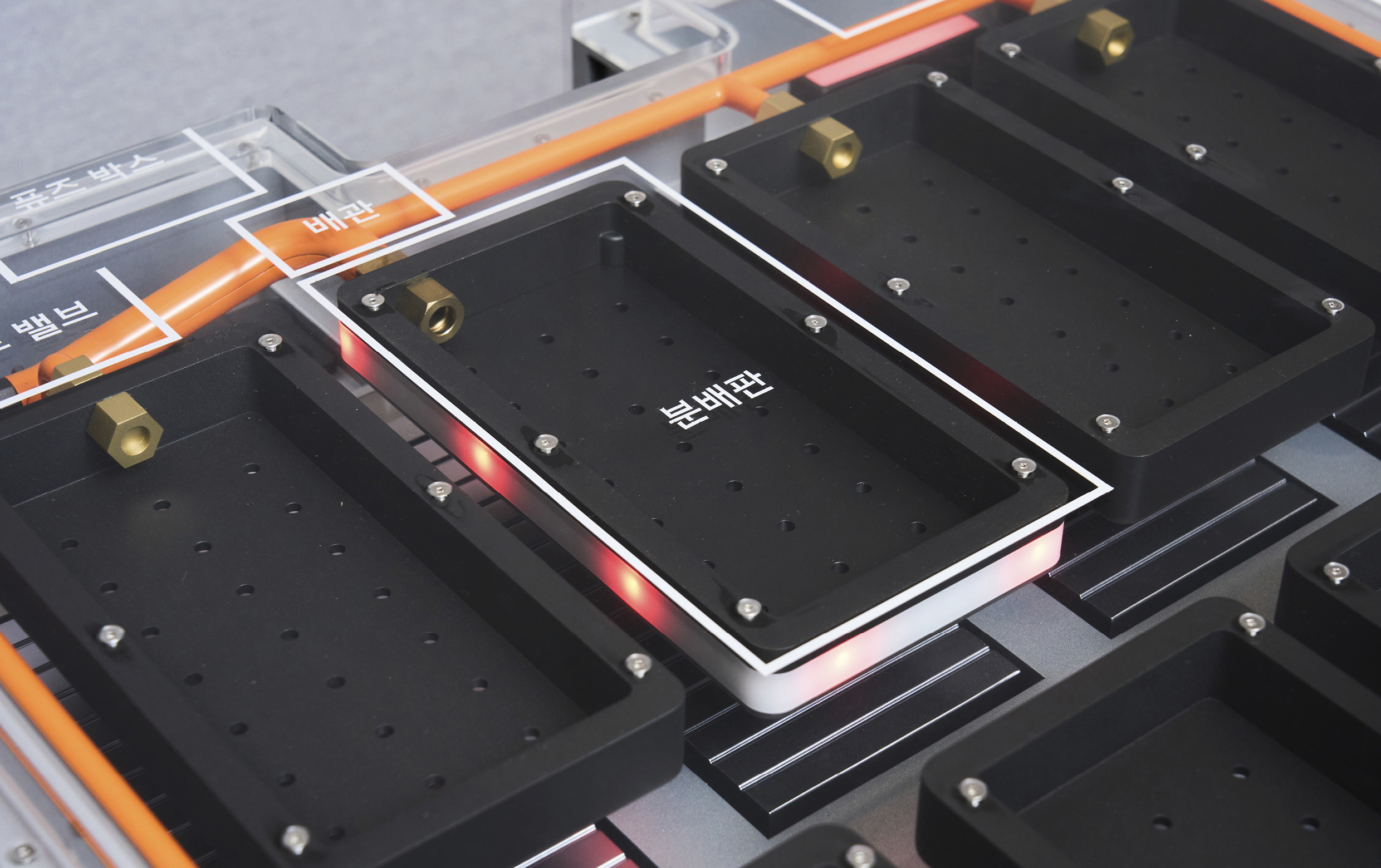 배터리 셀 자동 소화 시스템 내부