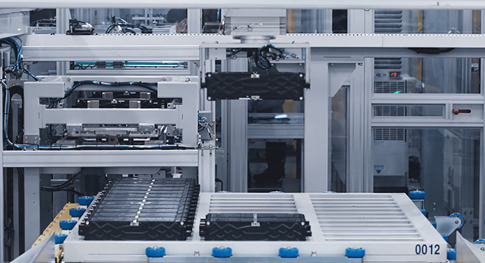 배터리 셀 생산 모습