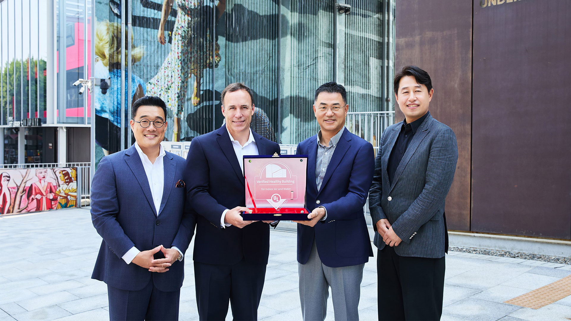 현대카드, 회원들이 방문하는 공간의 공기, 수질, 소음까지 생각한다