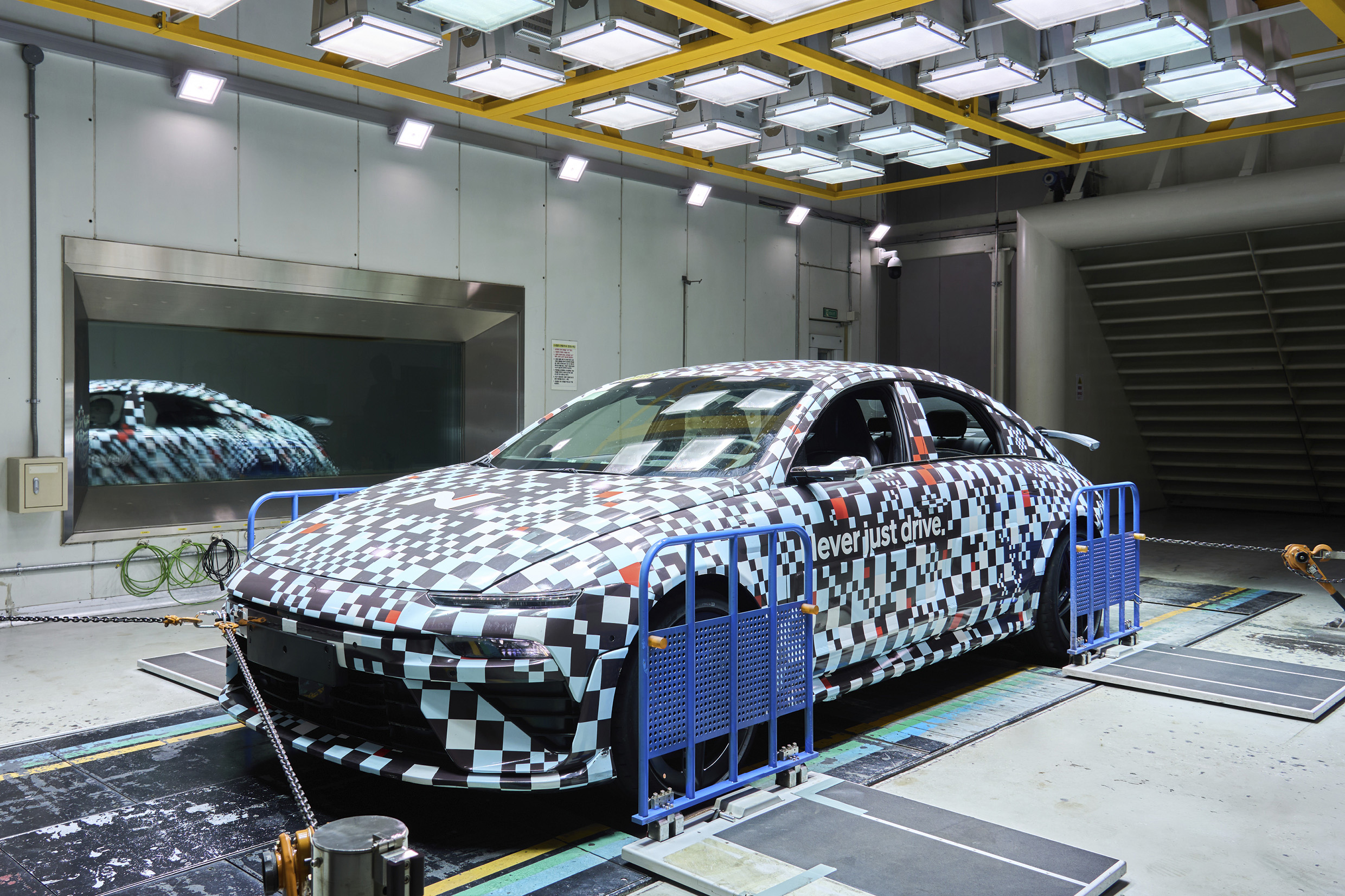 A view of the high-temperature wind tunnel in the Environmental Testing Laboratory