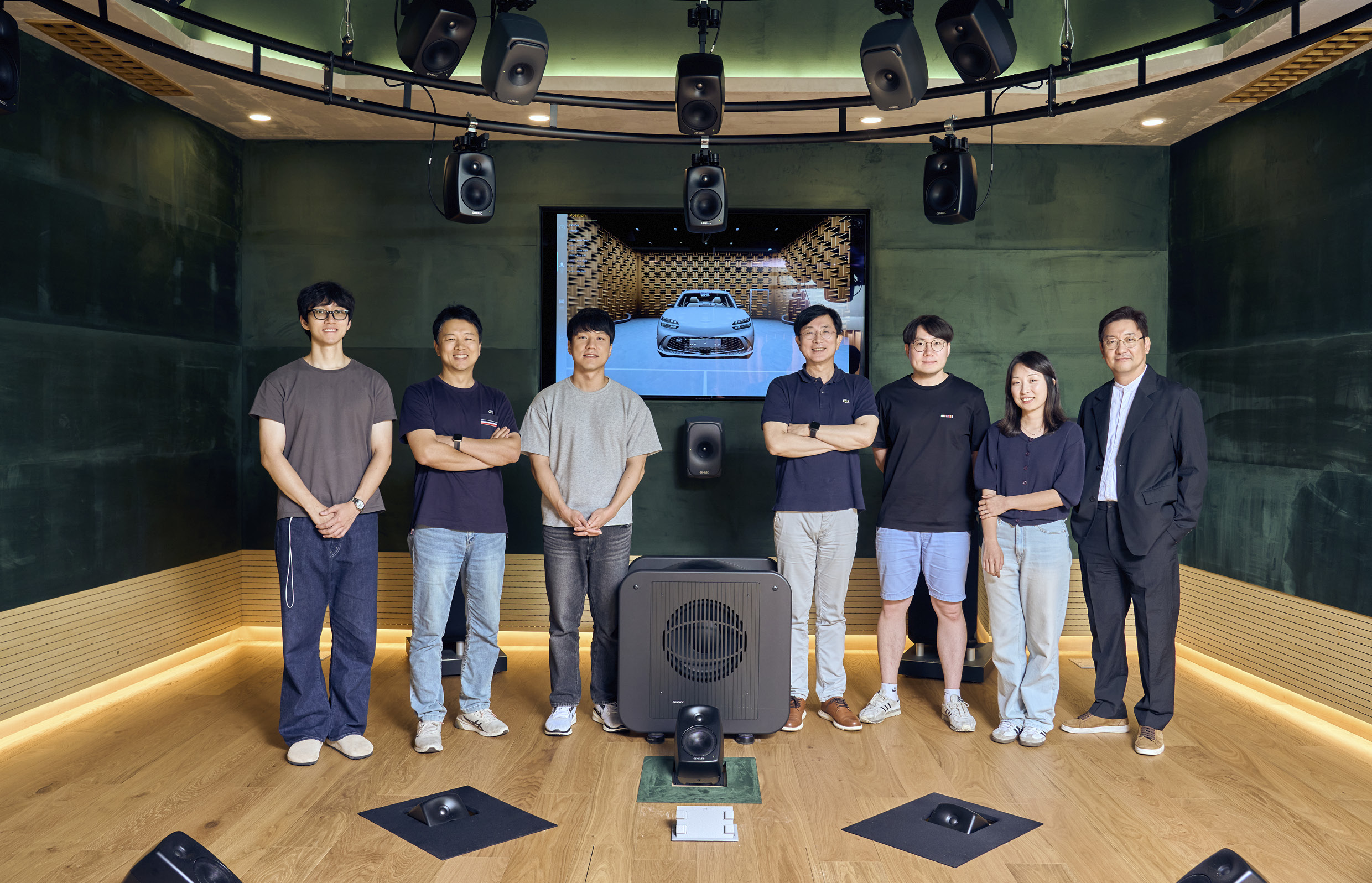 Researchers from the Genesis Noise and Vibration Analysis Team