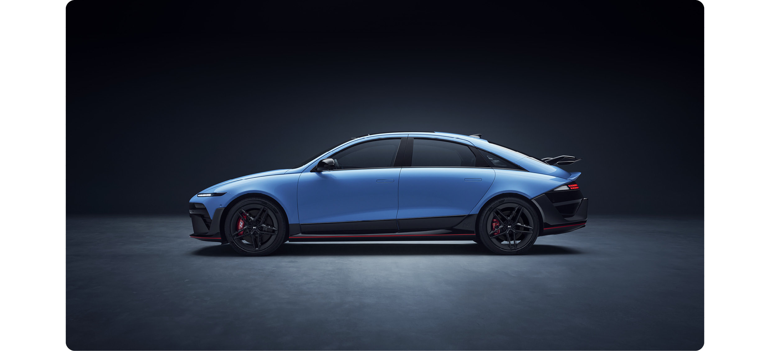 아이오닉 6 N의 사이드 뷰