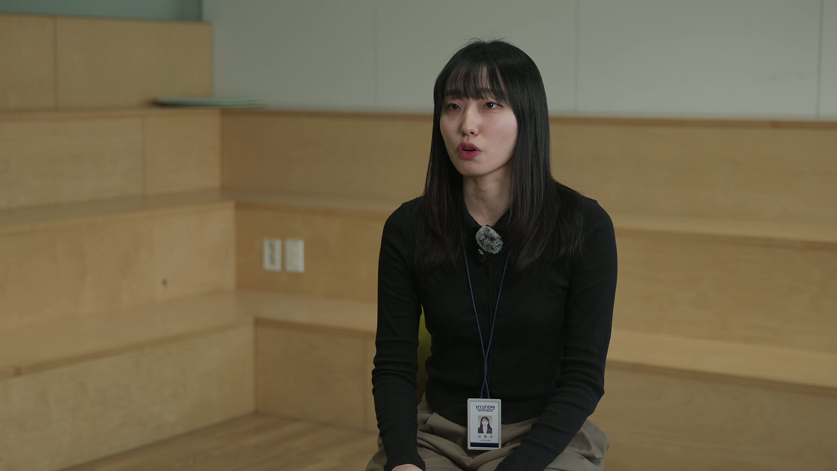 데이지 앱을 개발한 연구원이 인터뷰를 진행하고 있다