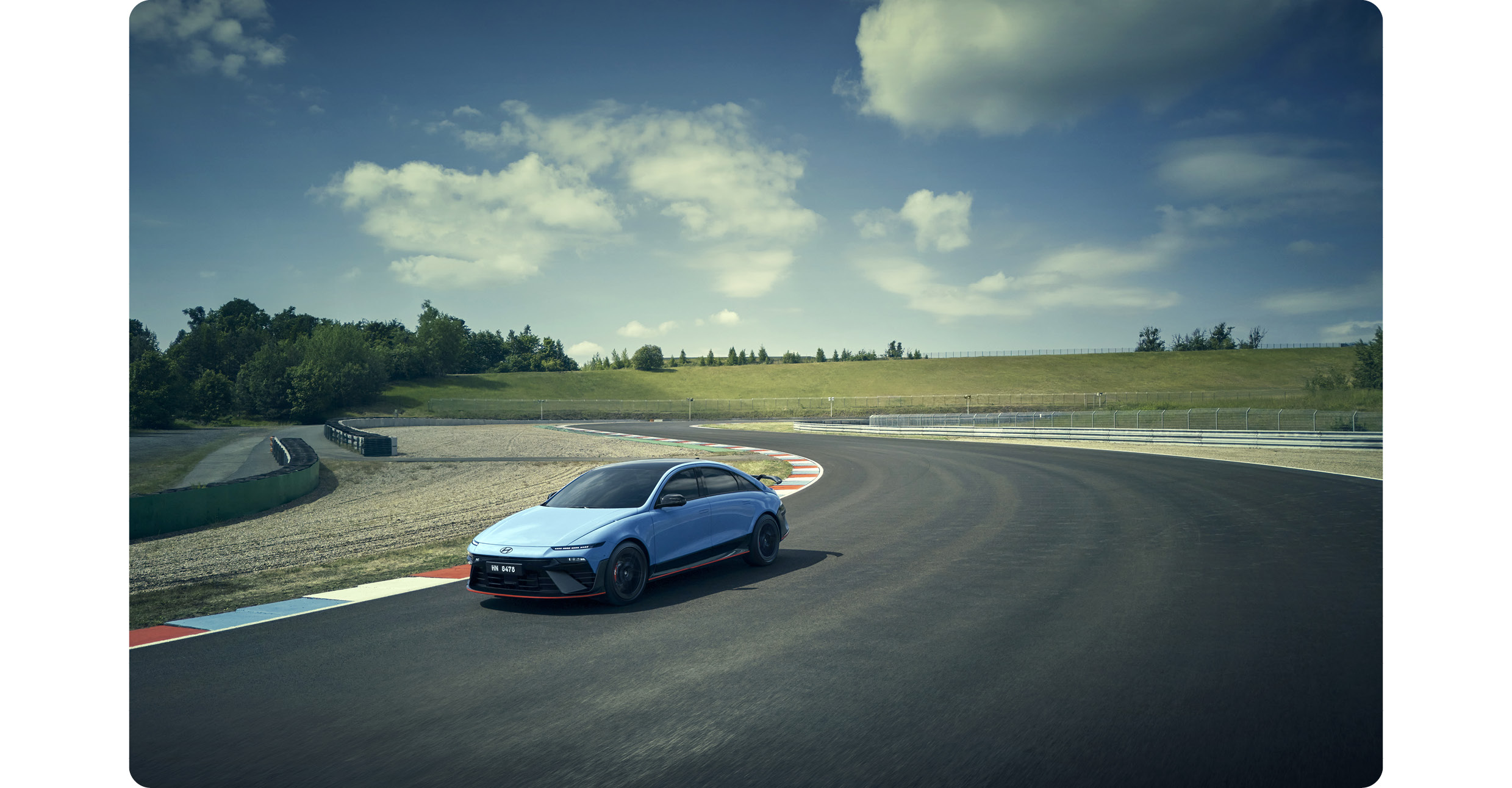 아이오닉 6 N 서킷 주행 모습