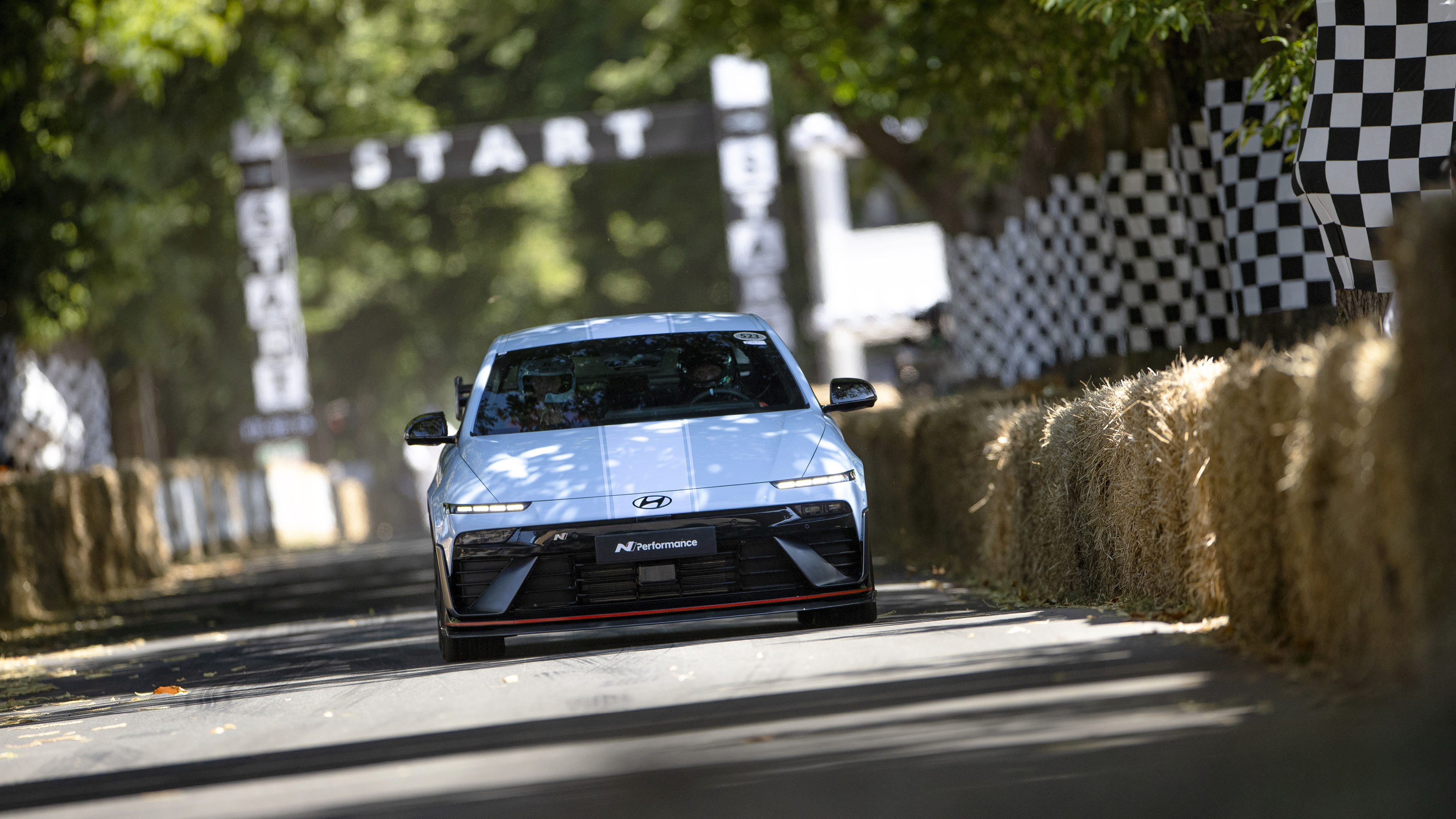 굿우드 스피드 오브 페스티벌에서 데뷔한 현대자동차 아이오닉 6 N의 모습