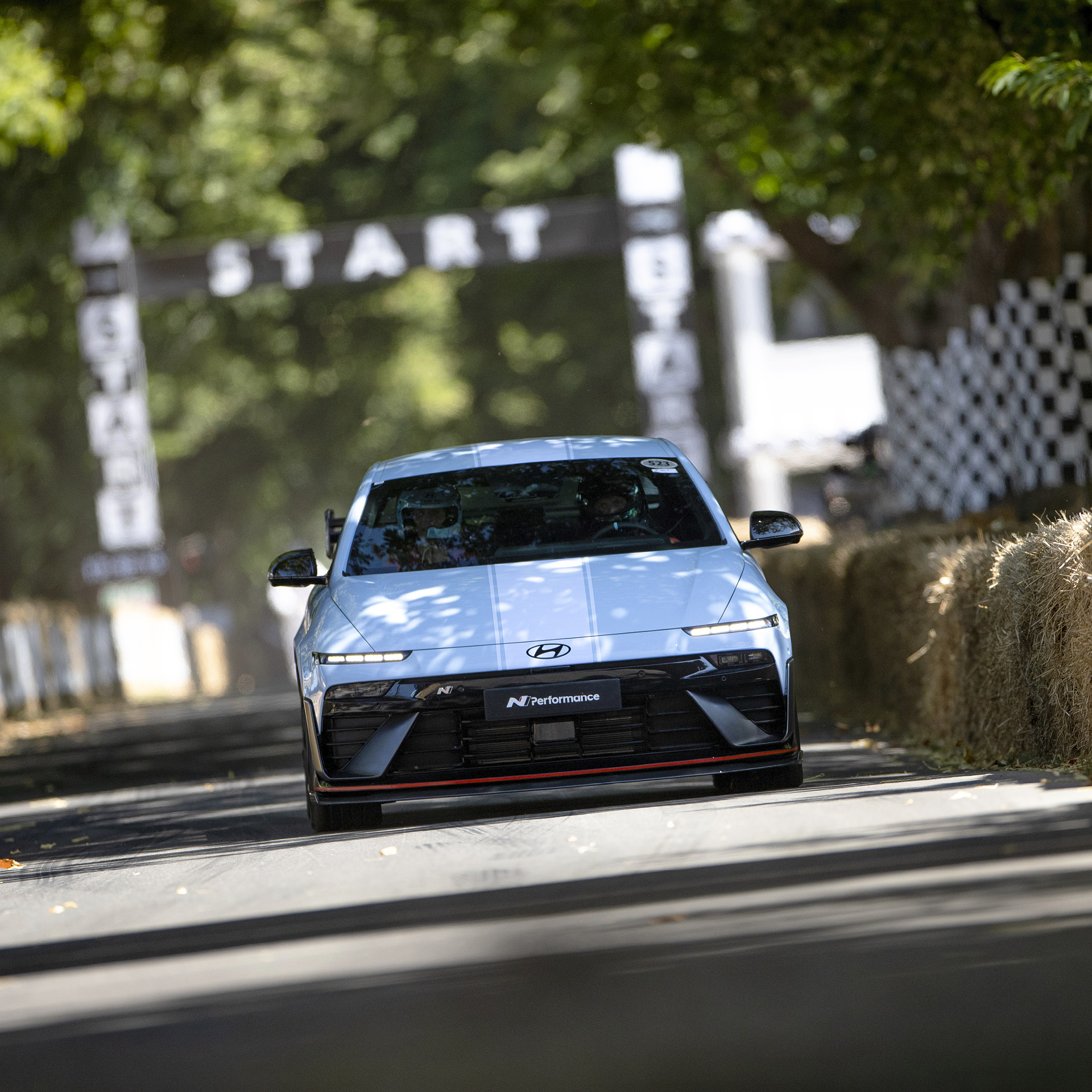 굿우드 스피드 오브 페스티벌에서 데뷔한 현대자동차 아이오닉 6 N의 모습