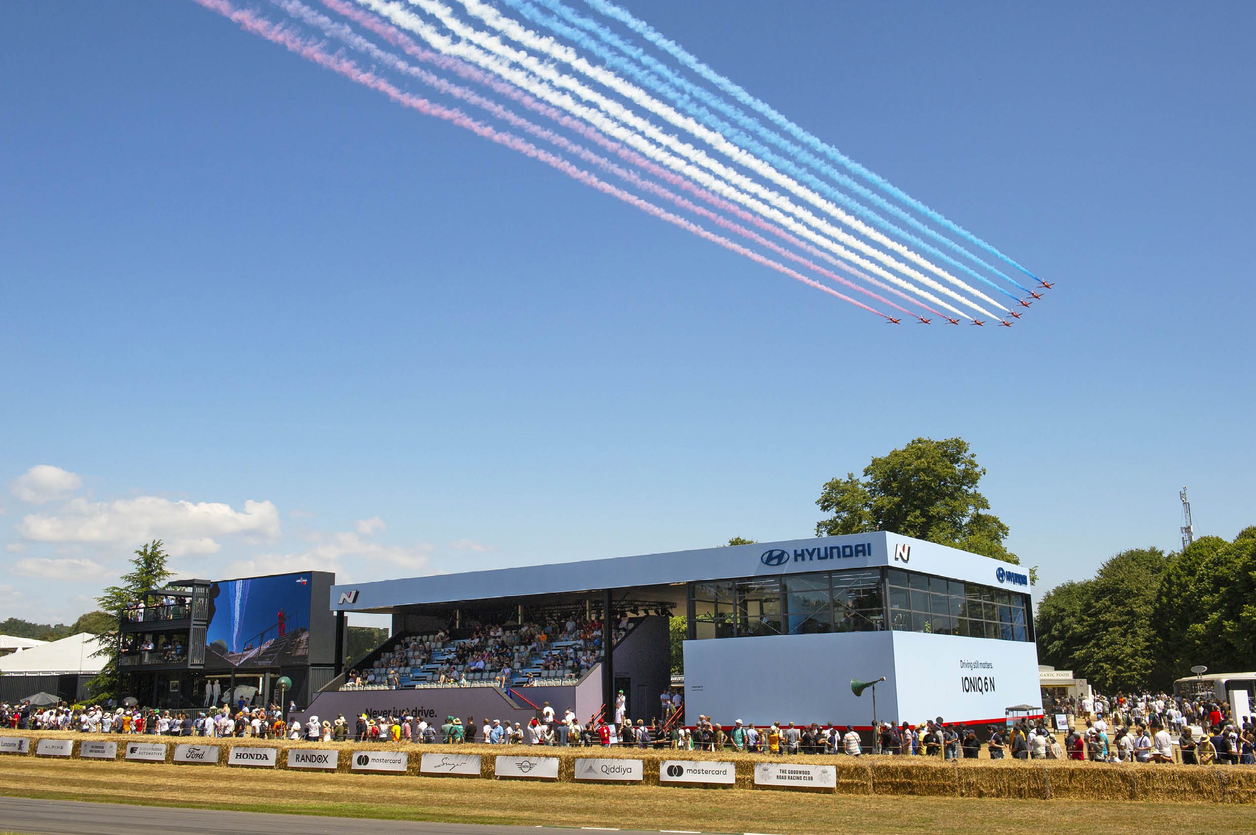 굿우드 행사장 내 현대 N 부스의 모습