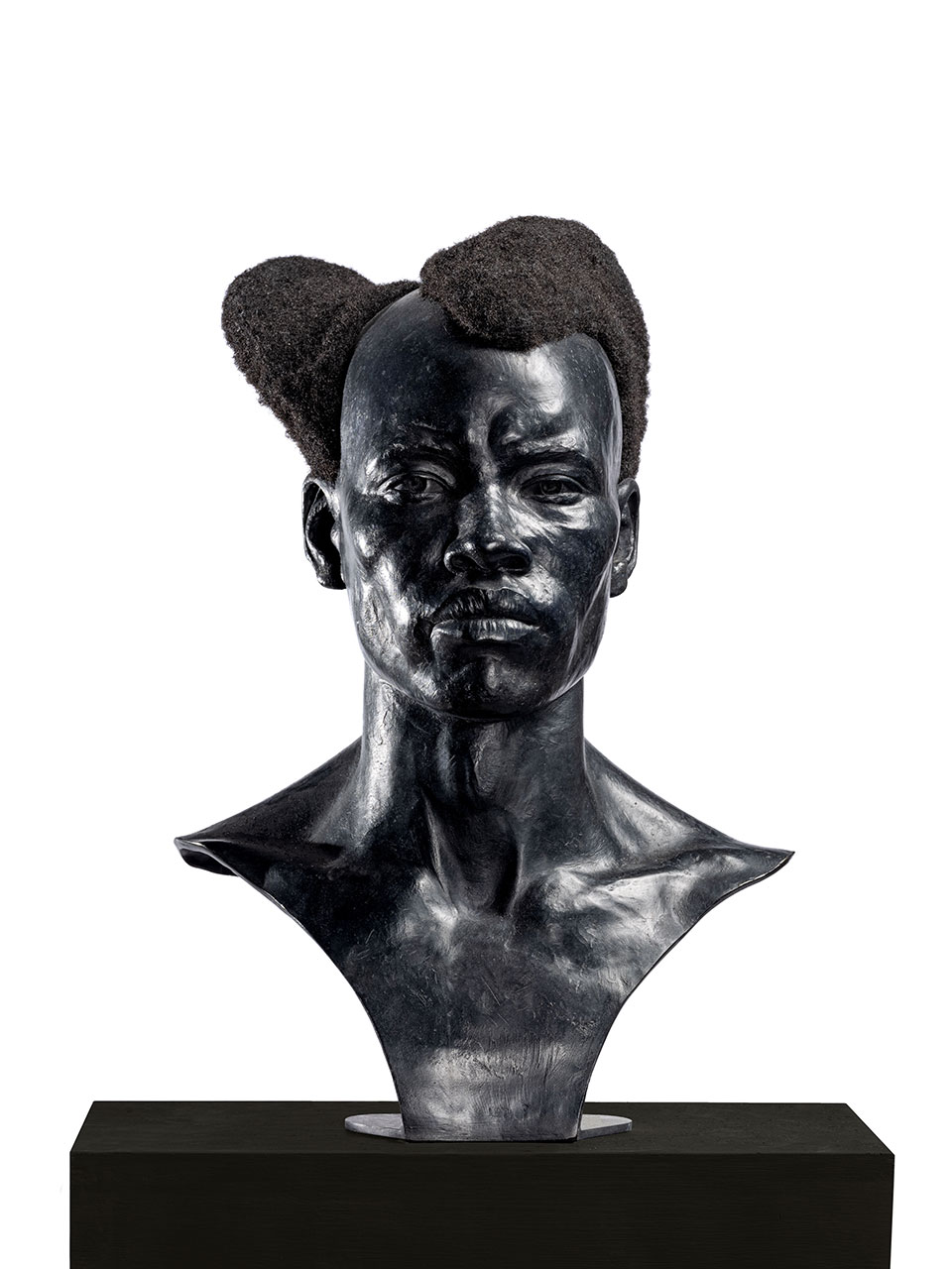 Tavares Strachan, A Map of the Crown (Amasunzu Black), 2023, © Tavares Strachan, courtesy of the artist, photo by Jonty Wilde