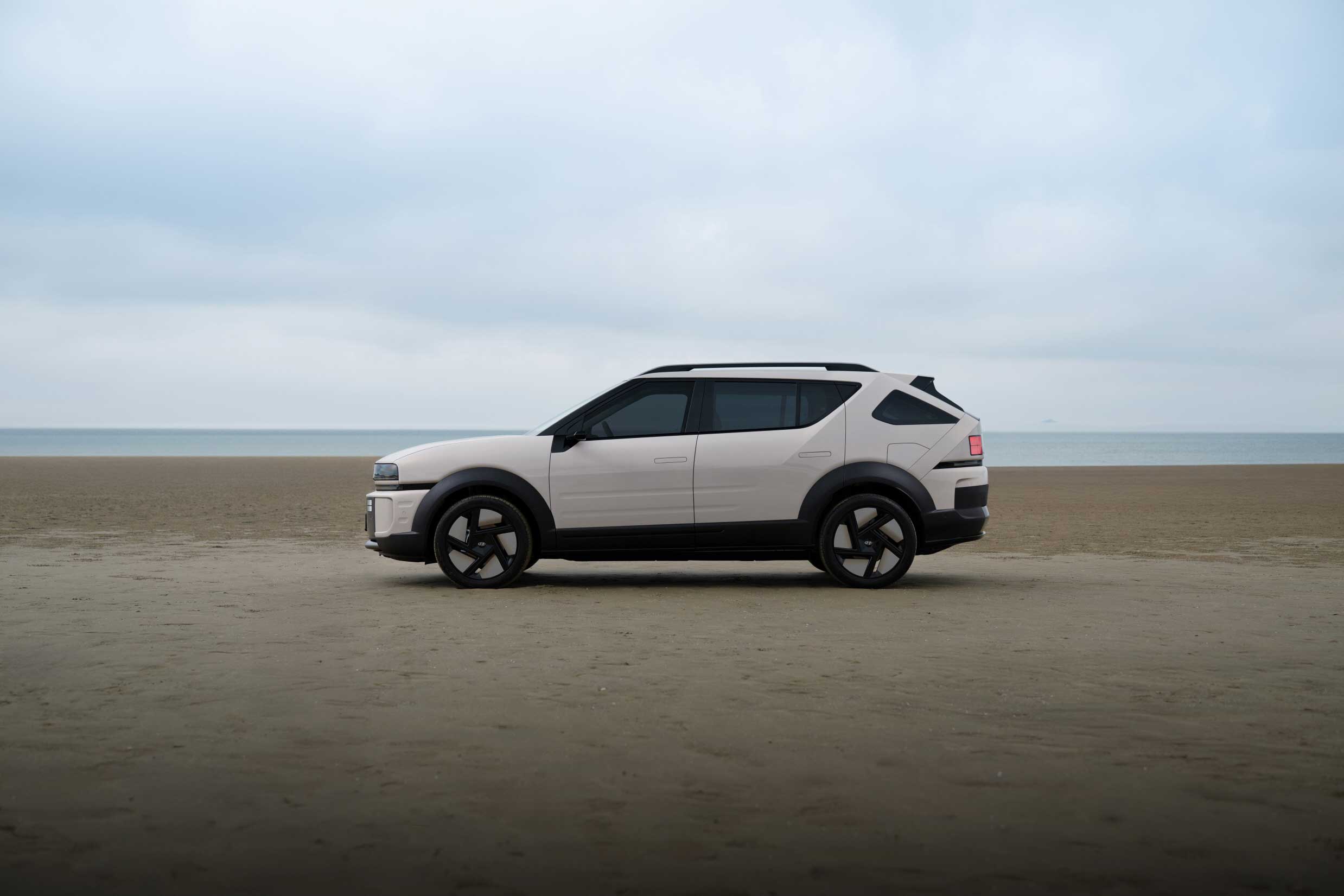 해변 위 디 올 뉴 넥쏘 측면