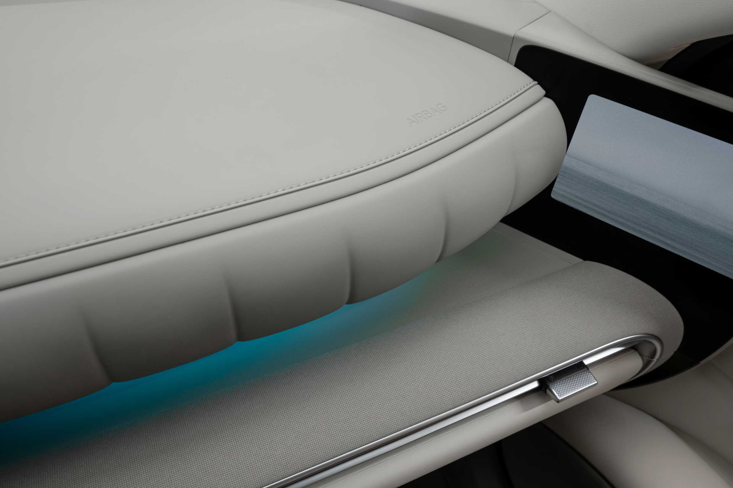 해변 위 디 올 뉴 넥쏘 내부 인테리어 2