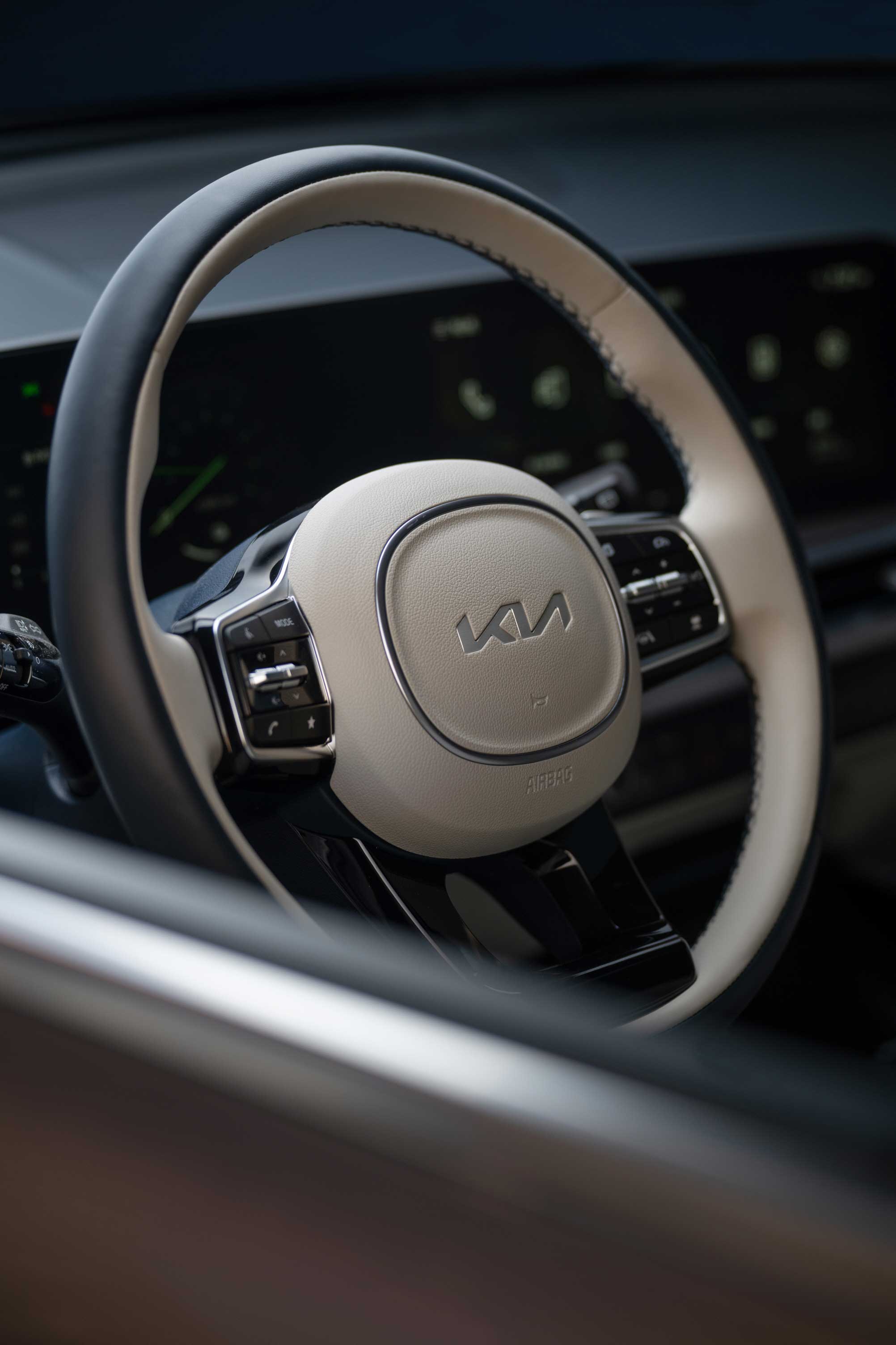 쏘렌토 하이브리드_볼캐닉 샌드브라운 핸들