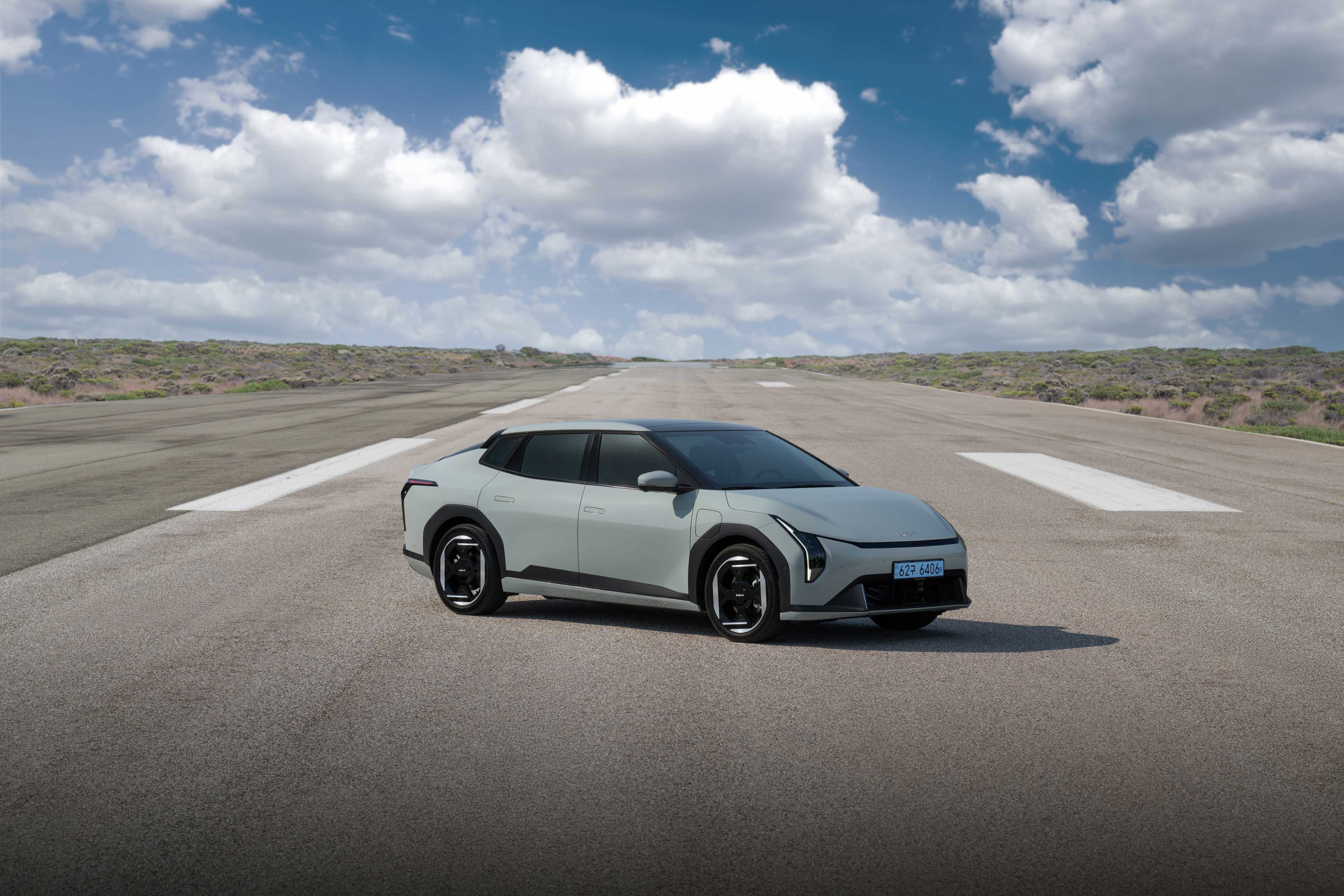 경북 울진 비상활주로 위에서의 EV4_전측부감