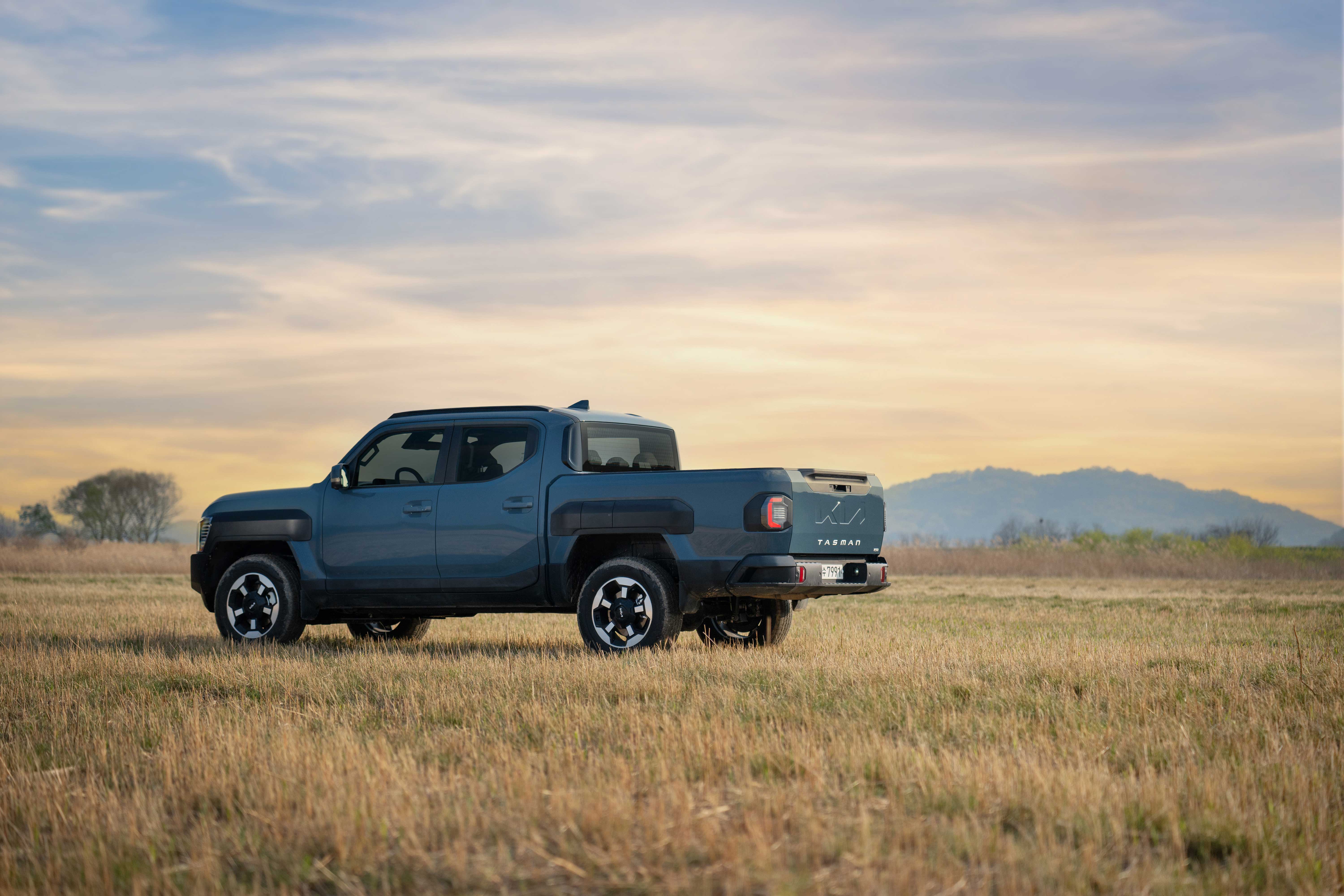 기아 타스만_측면