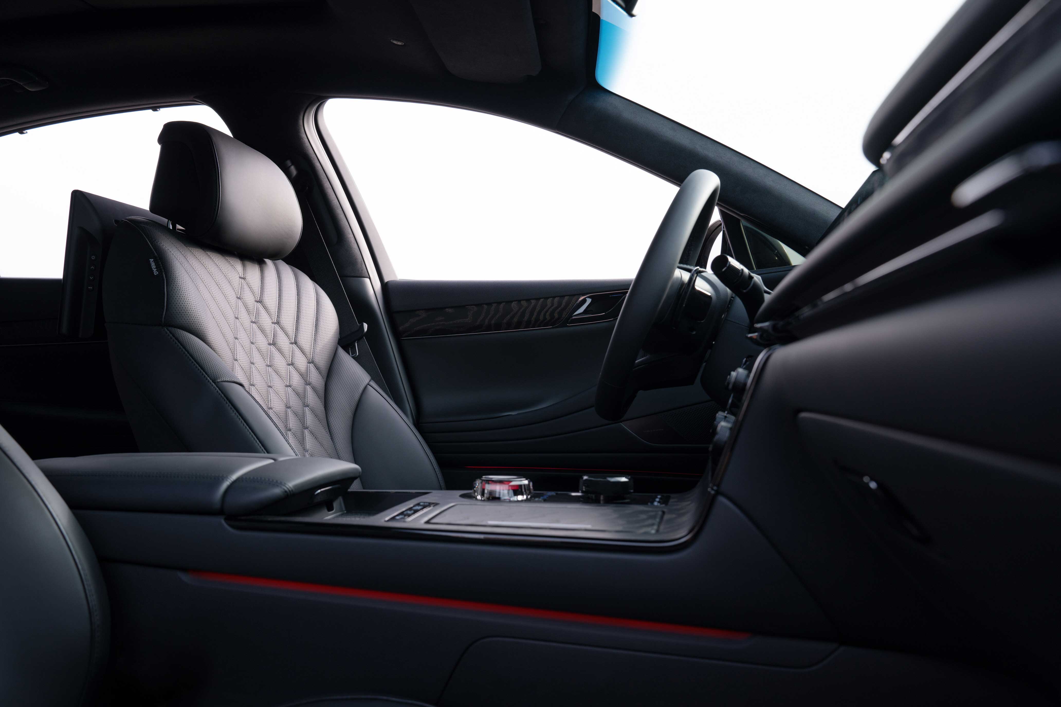 속초의 자연에서 제네시스 G80 블랙_내부 인테리어