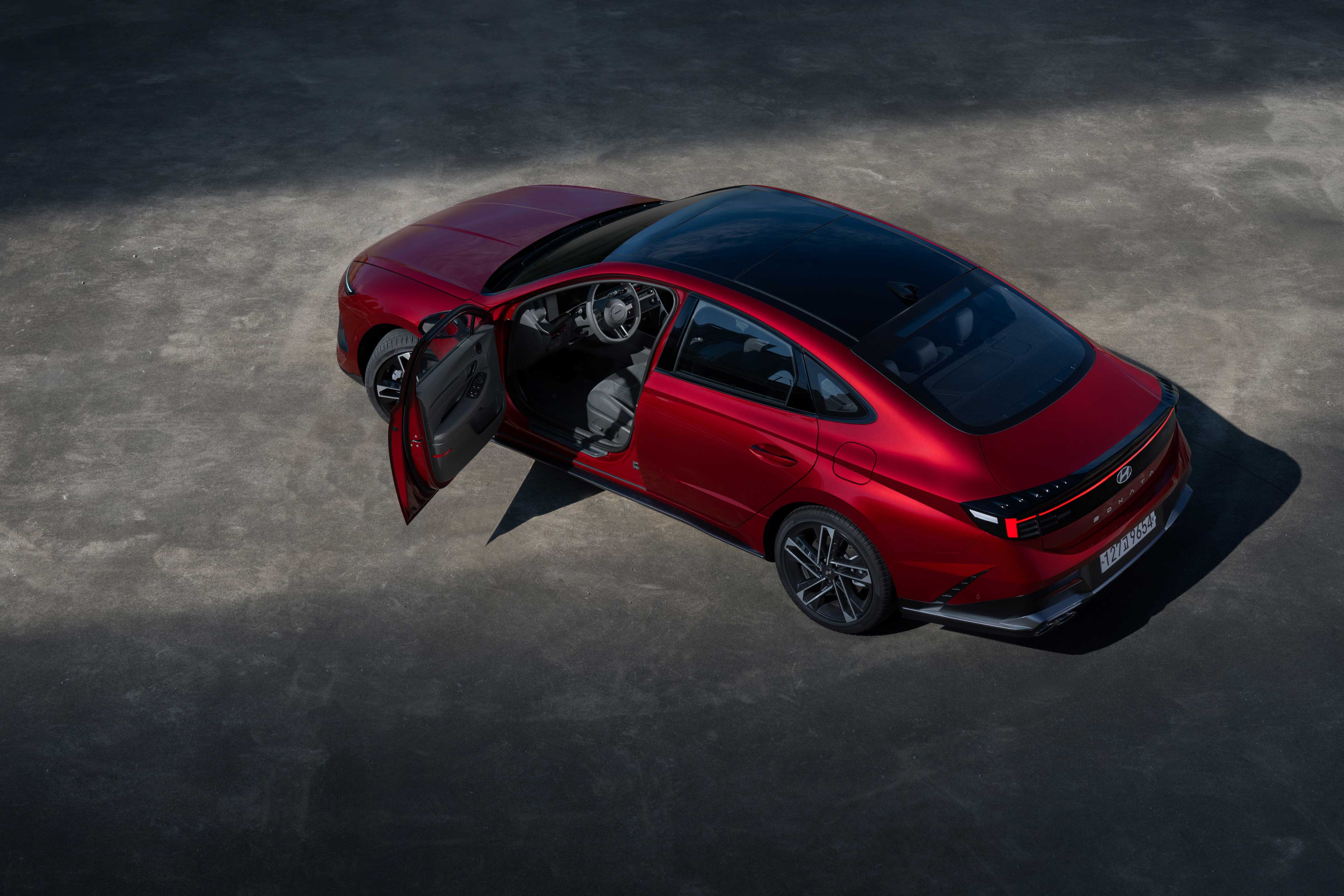 쏘나타 디 엣지 N Line 뒤쪽 중심 측면