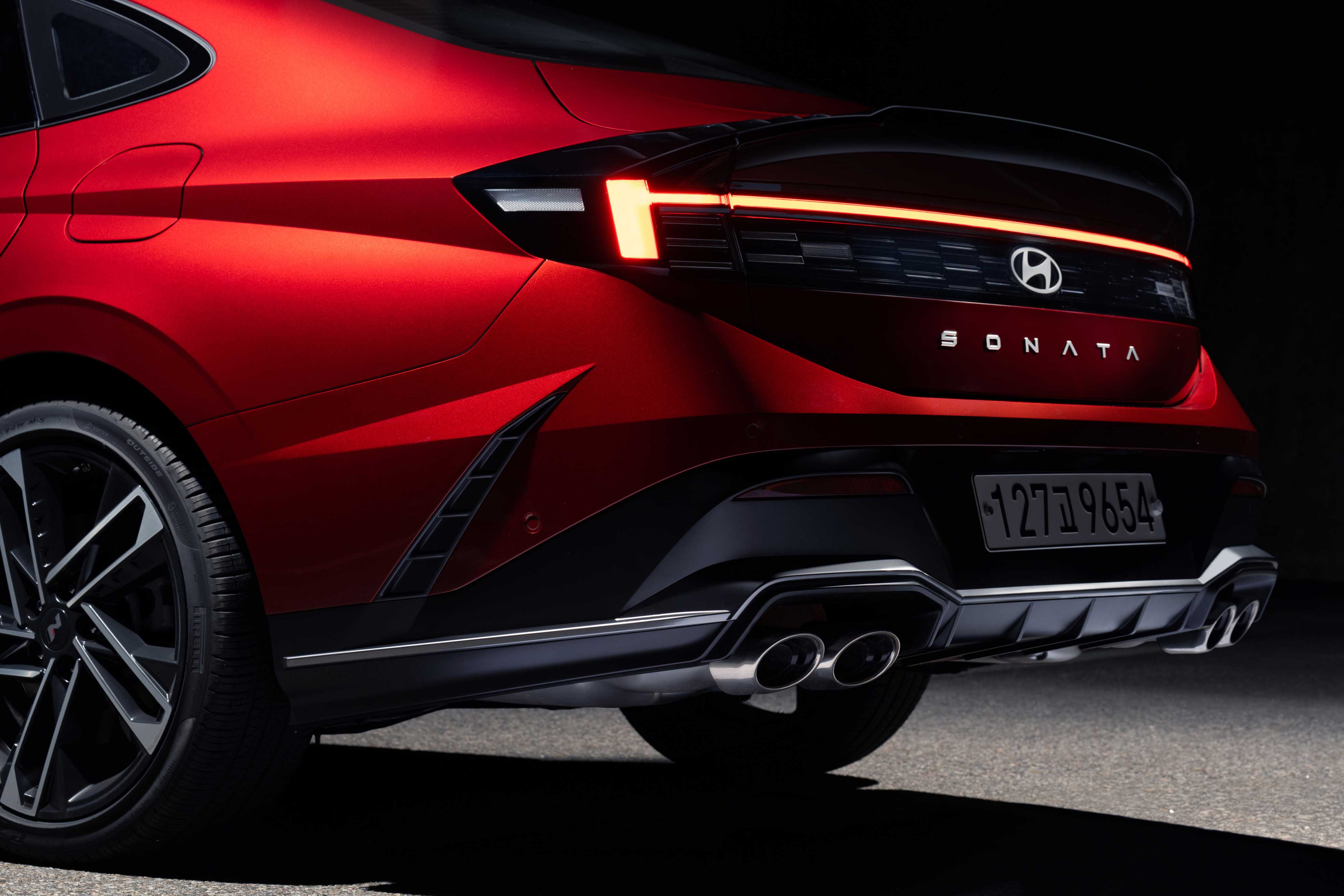 쏘나타 디 엣지 N Line 후면 디테일