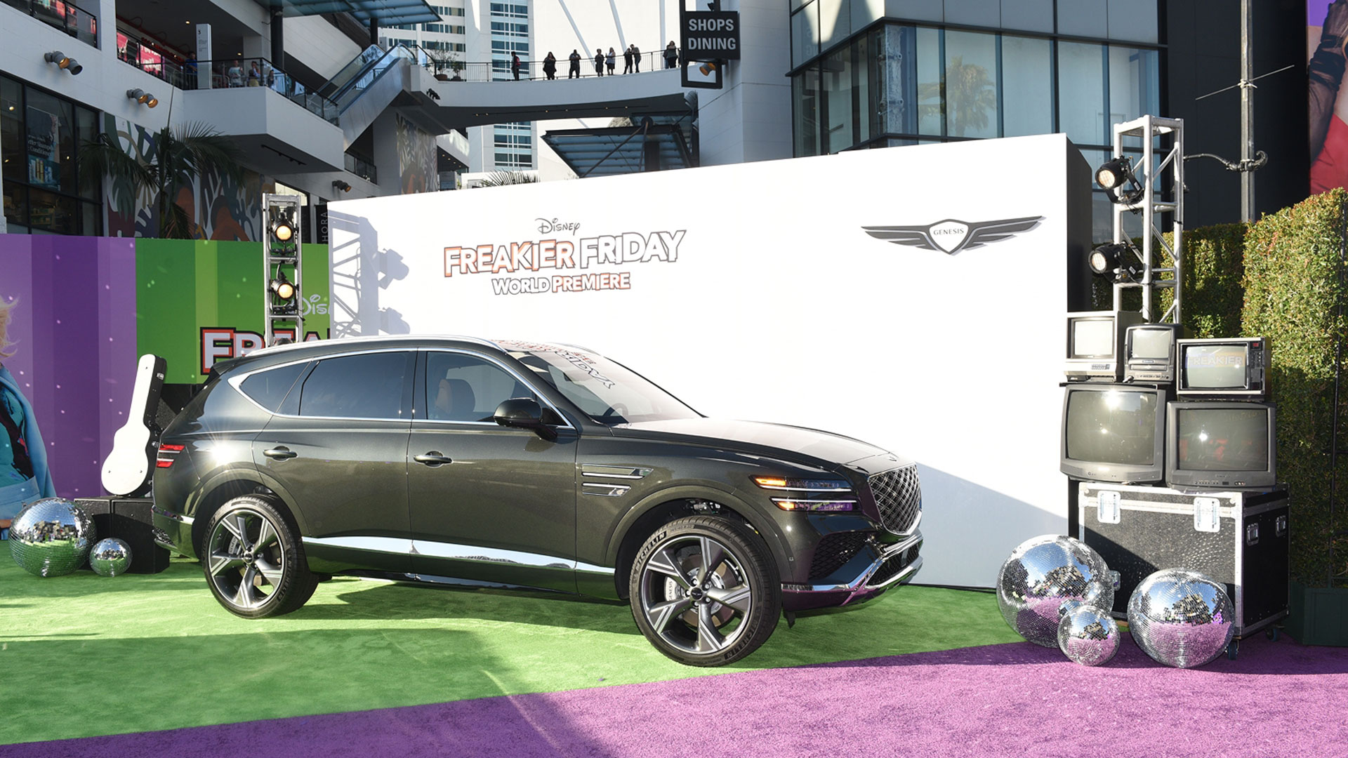 제네시스, ‘프리키 프라이데이 2’에서 만난다